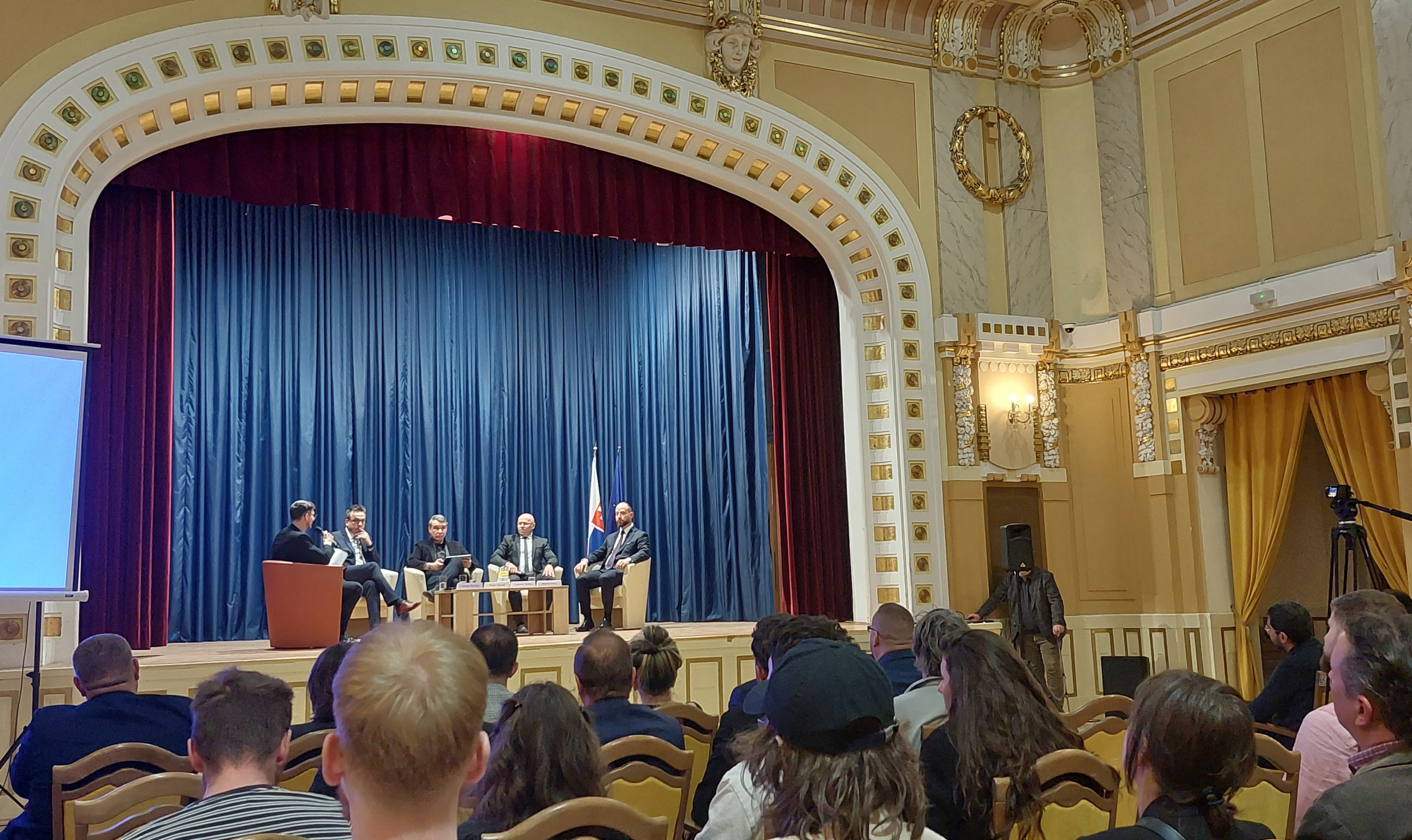 Para na debate so študentmi vravel, ako sa môže Kočner dočkať nižšieho trestu