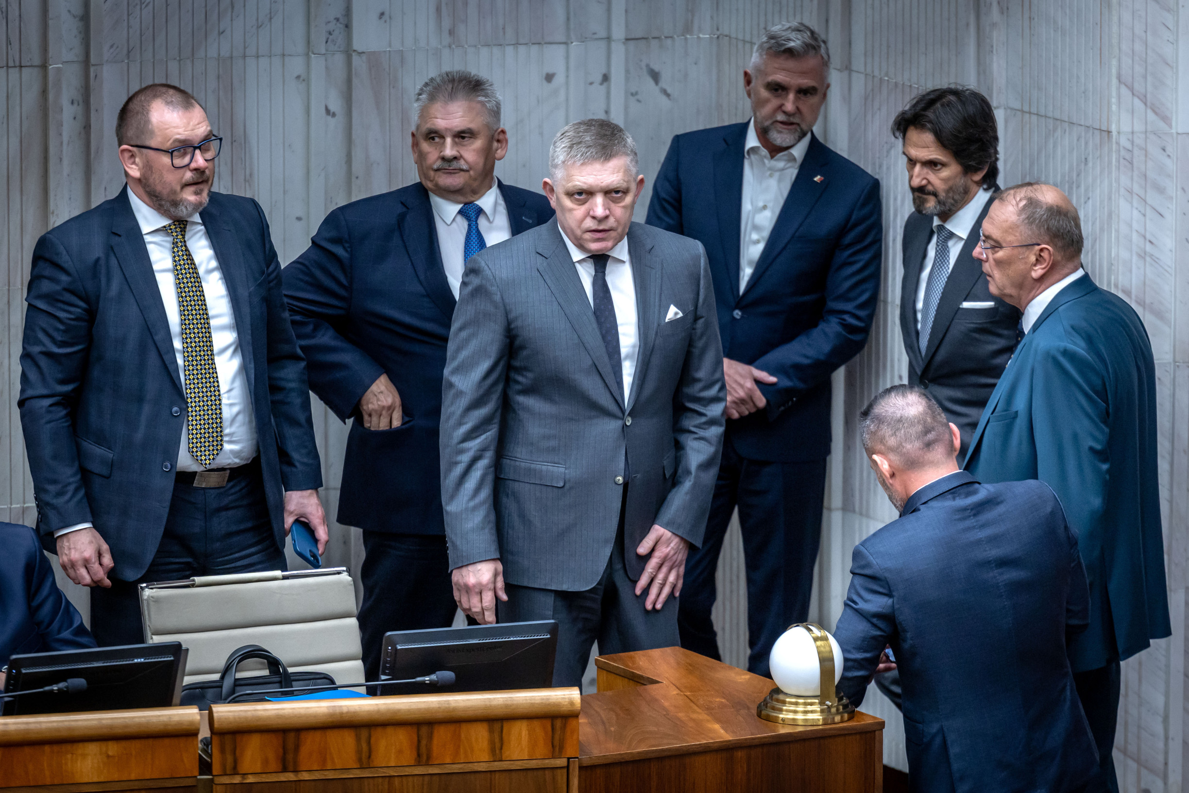 Newsfilter: Fico prvýkrát narazil na vynútené spojenectvo opozície, Žilinku, Pellegriniho a Ústavného súdu