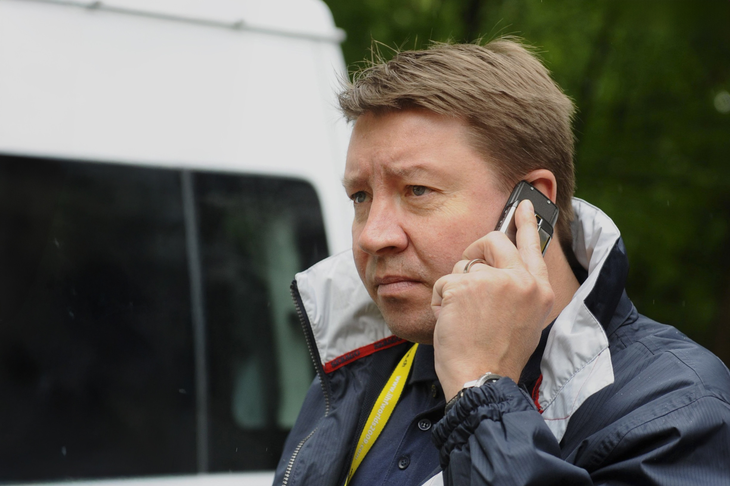 Keď mu vyvesili dres, fanúšikovia bučali. Jari Kurri slúžil Putinovi, jeho materský klub sa z toho stále spamätáva