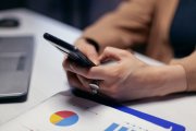 VÚB prvýkrát stiahne transakčnú daň 1. júla, ČSOB a UniCredit Bank až v druhej polovici mesiaca
