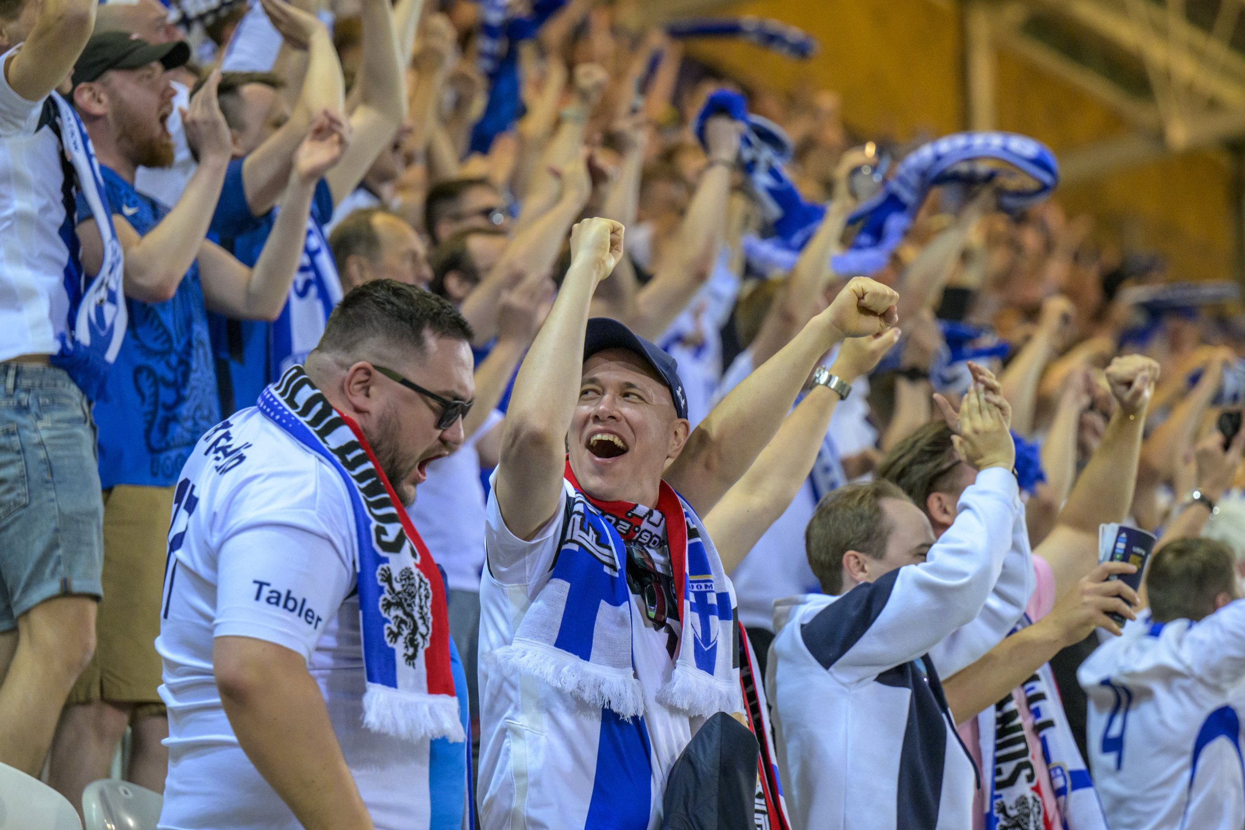 Fanúšikovia Fínska nadávali na Putina po ukrajinsky. V&nbsp;Košiciach boli hitom, niektorí po dlhej ceste nestihli zápas