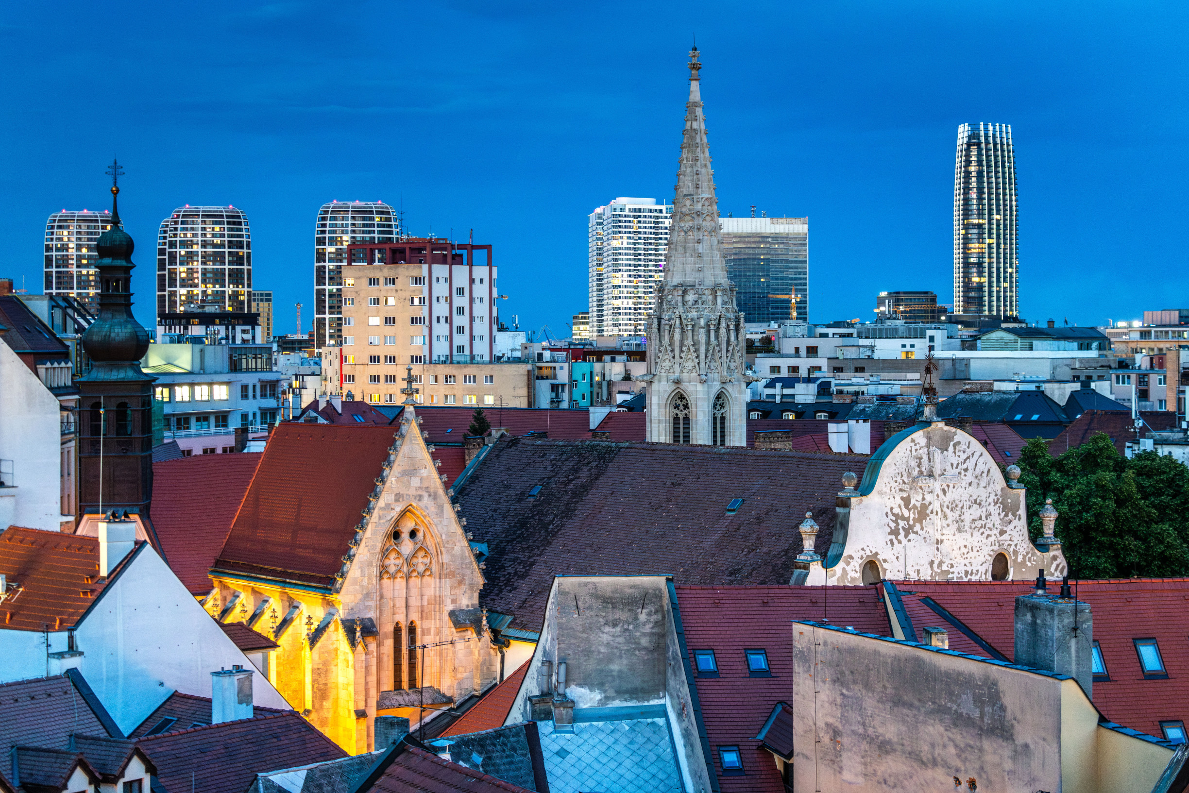 Všade samé tower a&nbsp;building. Bože, zachráňme to Slovensko