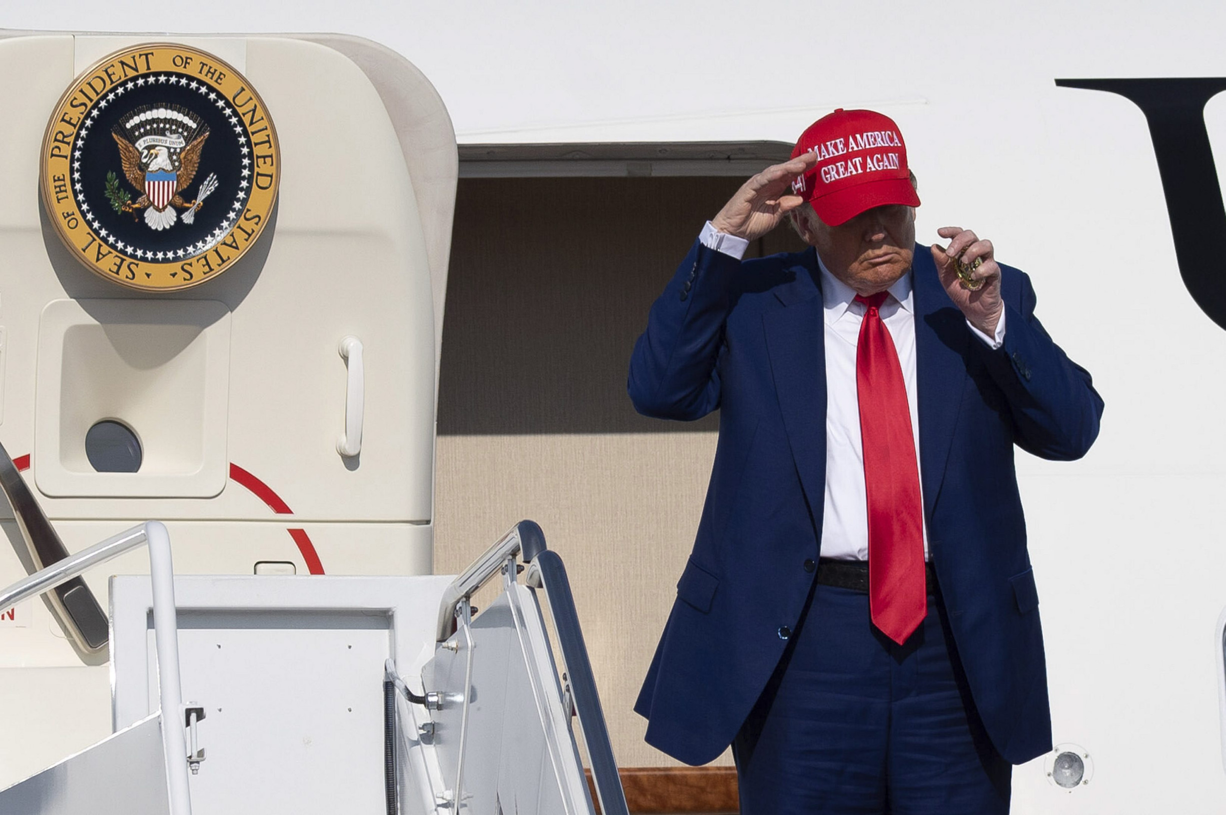 Nové bojové pole: teo-nacionalizmus proti demokracii