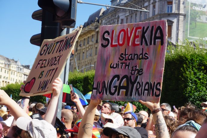 Szlovákiai transzparensek a Budapst Pride-on. Fotó - Renczes Ágoston