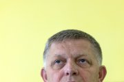 Včera viróza, dnes akcia Smeru. Fico už desaťkrát zrušil program