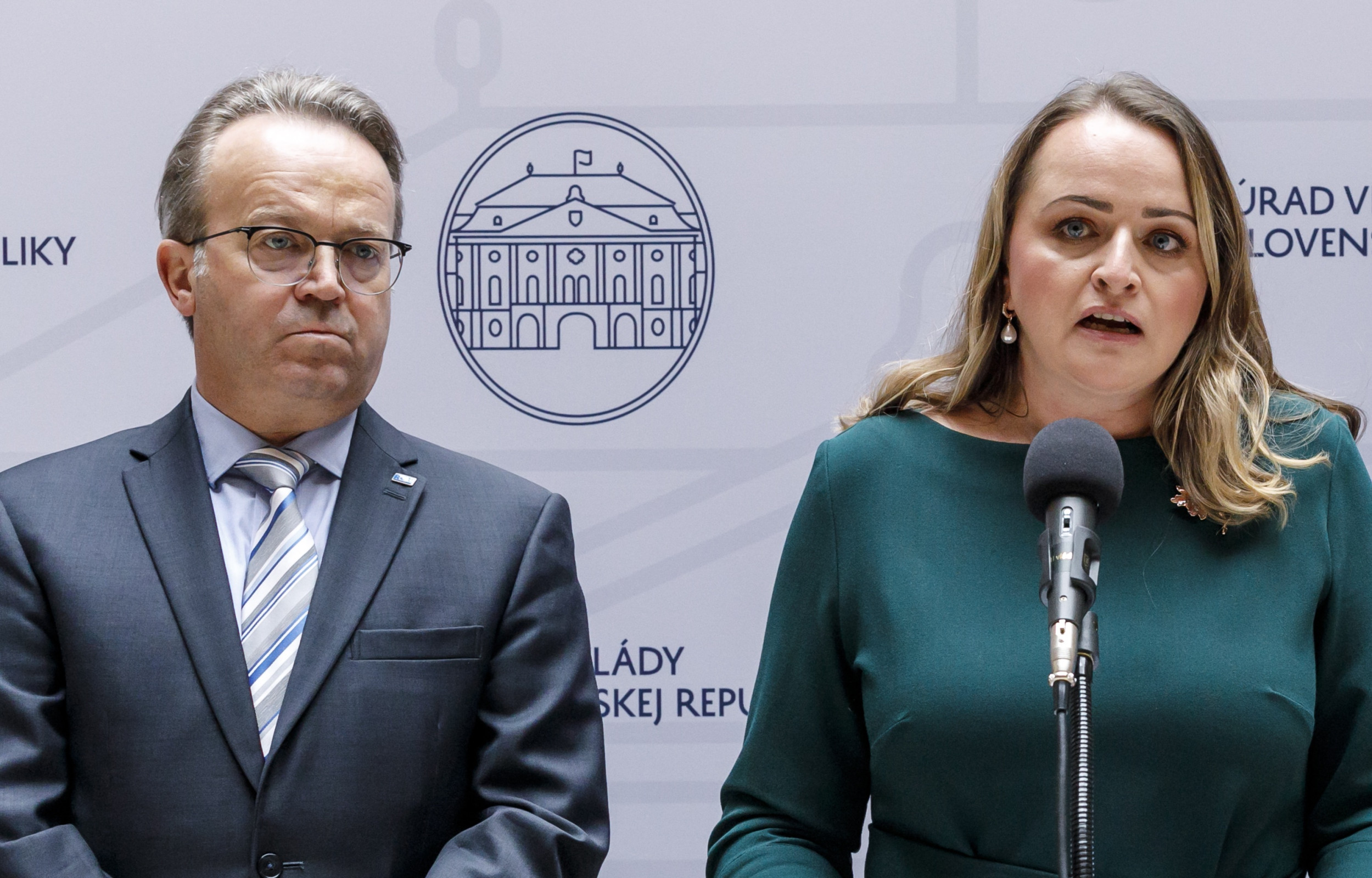 Je to toxický kokteil a&nbsp;falošná solidarita bohatých s&nbsp;chudobnými, hovoria o&nbsp;konsolidácii zamestnávatelia a&nbsp;odborári