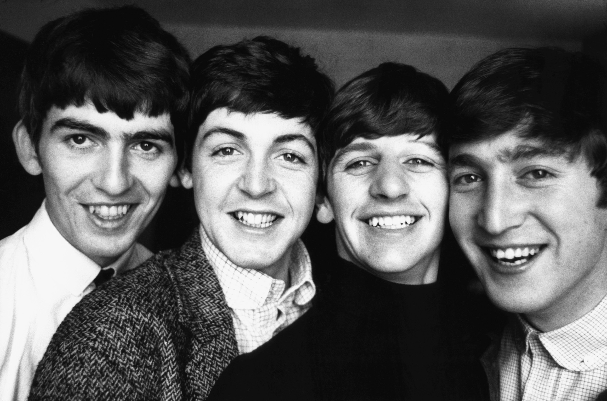 Niektoré z vašich postáv sú monštrá alebo sa nimi stanú, ale musíte ich milovať, hovorí autor kníh o Beatles aj ďalších hudobníkoch