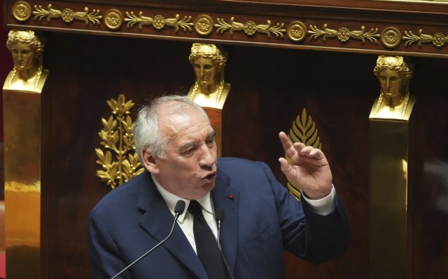 Francúzsky premiér Francois Bayrou sa v decembri ujal vlády, v septembri nezískal dôveru. Foto - TASR/AP