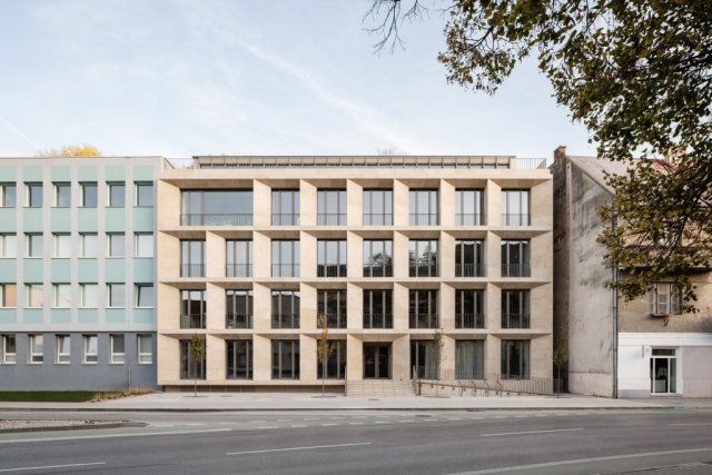 Revitalizácia polyfunkčného objektu Unidom v Trenčíne od architektov Hubinský ateliér. Foto – Matej Hakár