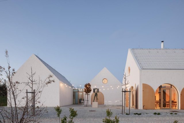 Vinárstvo S Strekov v Strekove od ateliéru What Architects. Foto – Matej Hakár