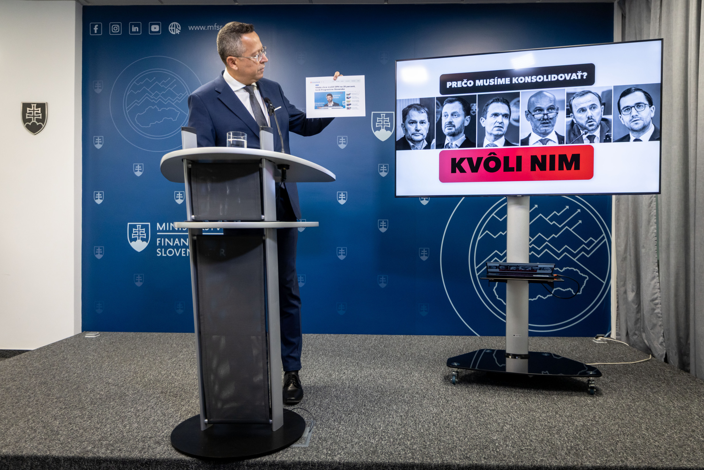 Ekonomický newsfilter: Toto nie je konsolidácia, ale zúfalstvo, hodnotia experti Kamenického balík