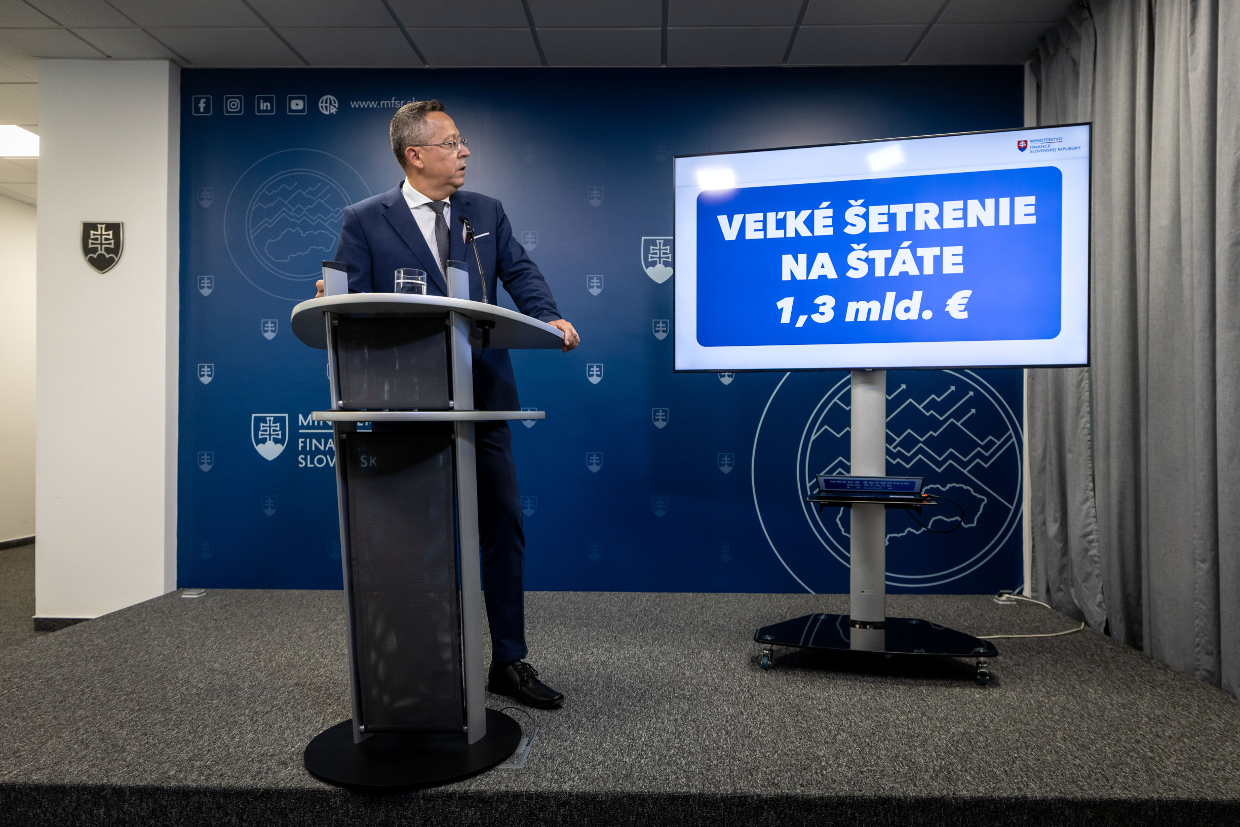 Šetrenie štátu stále nikto nevidel. Nedeľa priniesla ďalšiu kritiku koalície od svojich vlastných