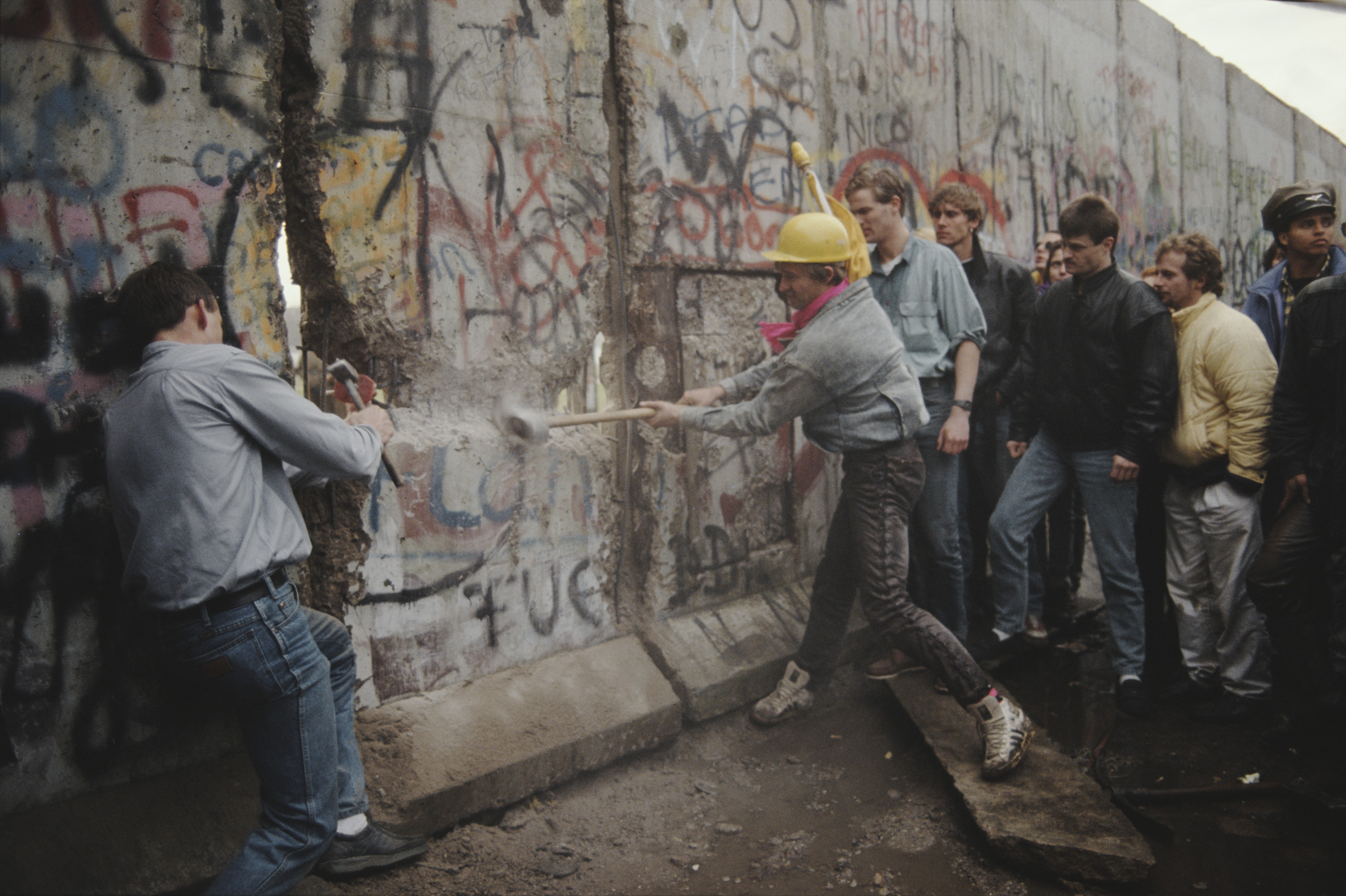 Noc, keď spadol múr a prebudila sa sloboda: ako udalosti v Berlíne otvorili cestu k Nežnej revolúcii