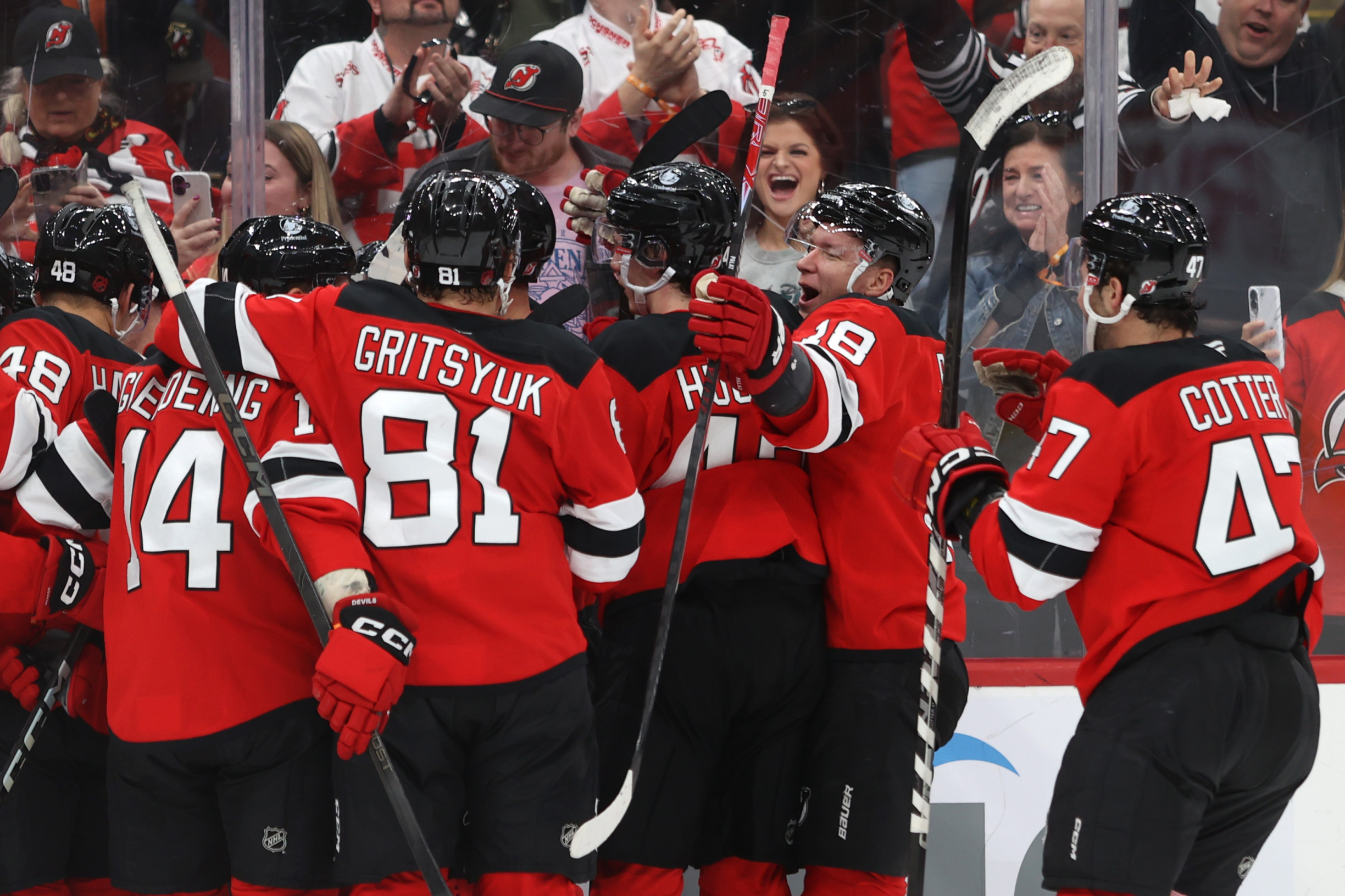 Ráno s&nbsp;NHL: Tréner Keefe je inovatívny a&nbsp;Hamilton sa učí brániť. Pohľad do zákulisia výnimočného vstupu New Jersey do sezóny