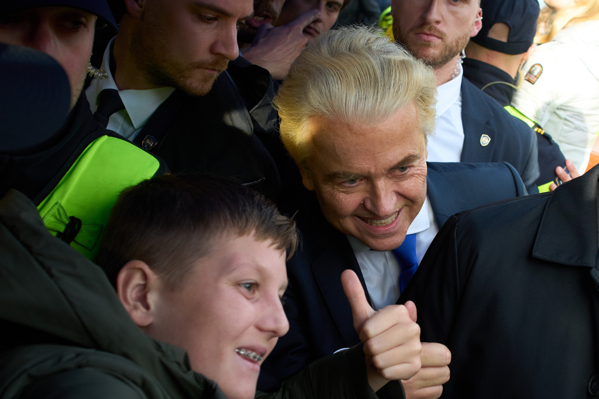 Holandsko sa vo voľbách posunulo do stredu, Wildersova podpora klesla a&nbsp;vládu nezloží