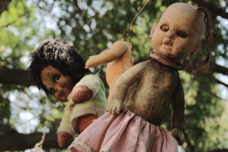 High 5ive: Ako sa Lady Gaga ocitla na ostrove mŕtvych bábik