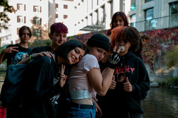 Dnešné deti sú preťažené krúžkami a&nbsp;citlivé na kritiku. Aká je naozaj generácia alfa?