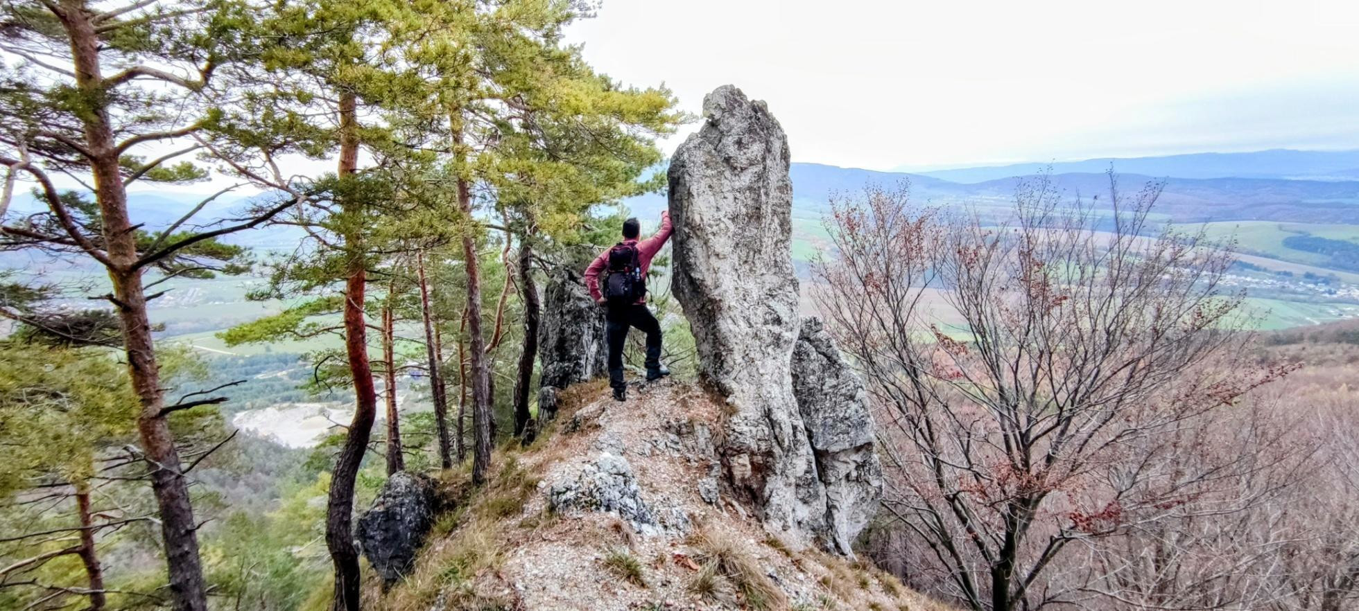 Hiking Basecamp: Skryté krásy Strážovských vrchov – bralá, jaskyne, vyhliadky a skalné okná