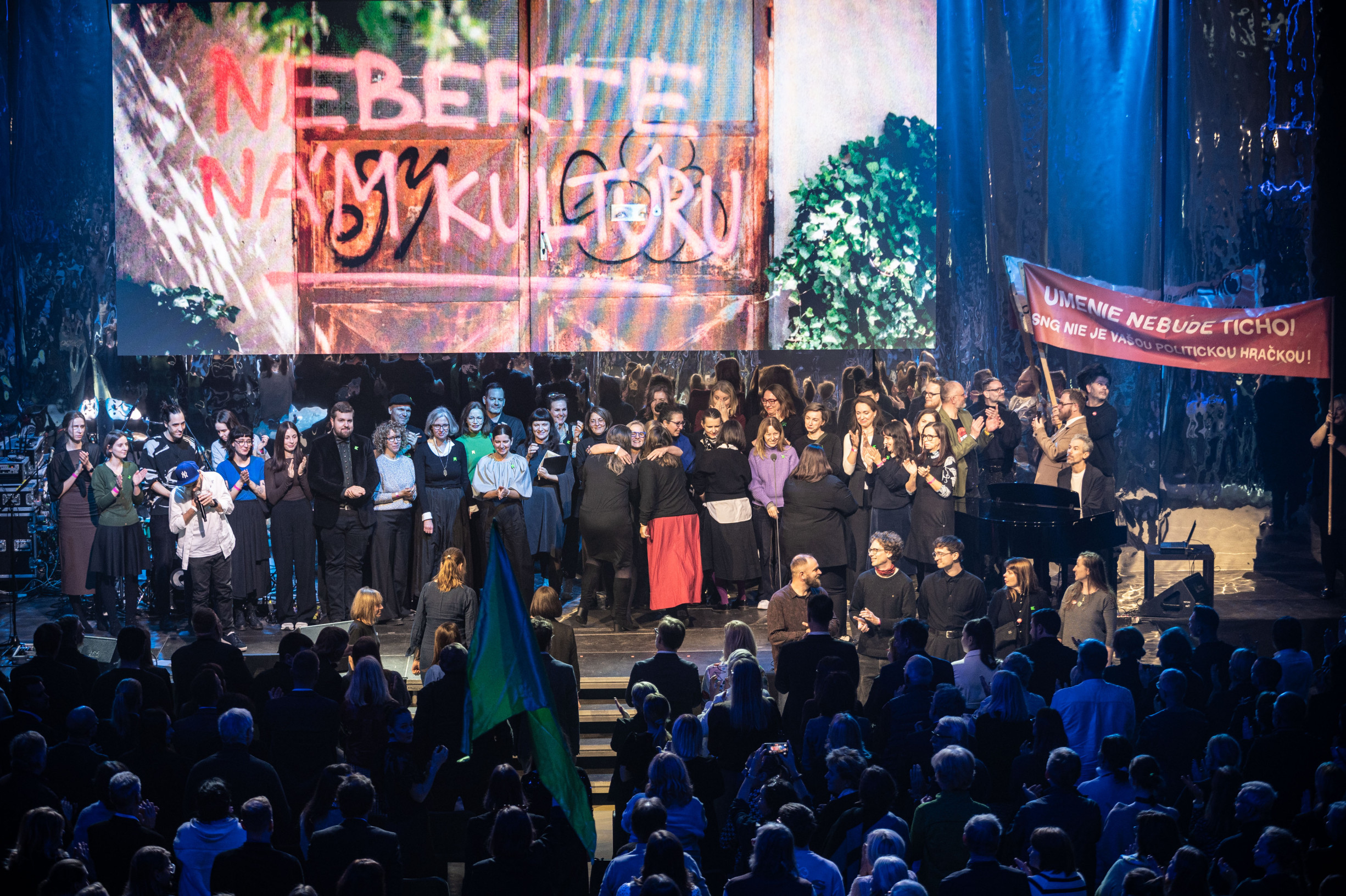 Rok 2025 v kultúre: Medzi demolačným valcom a kreatívnym odporom