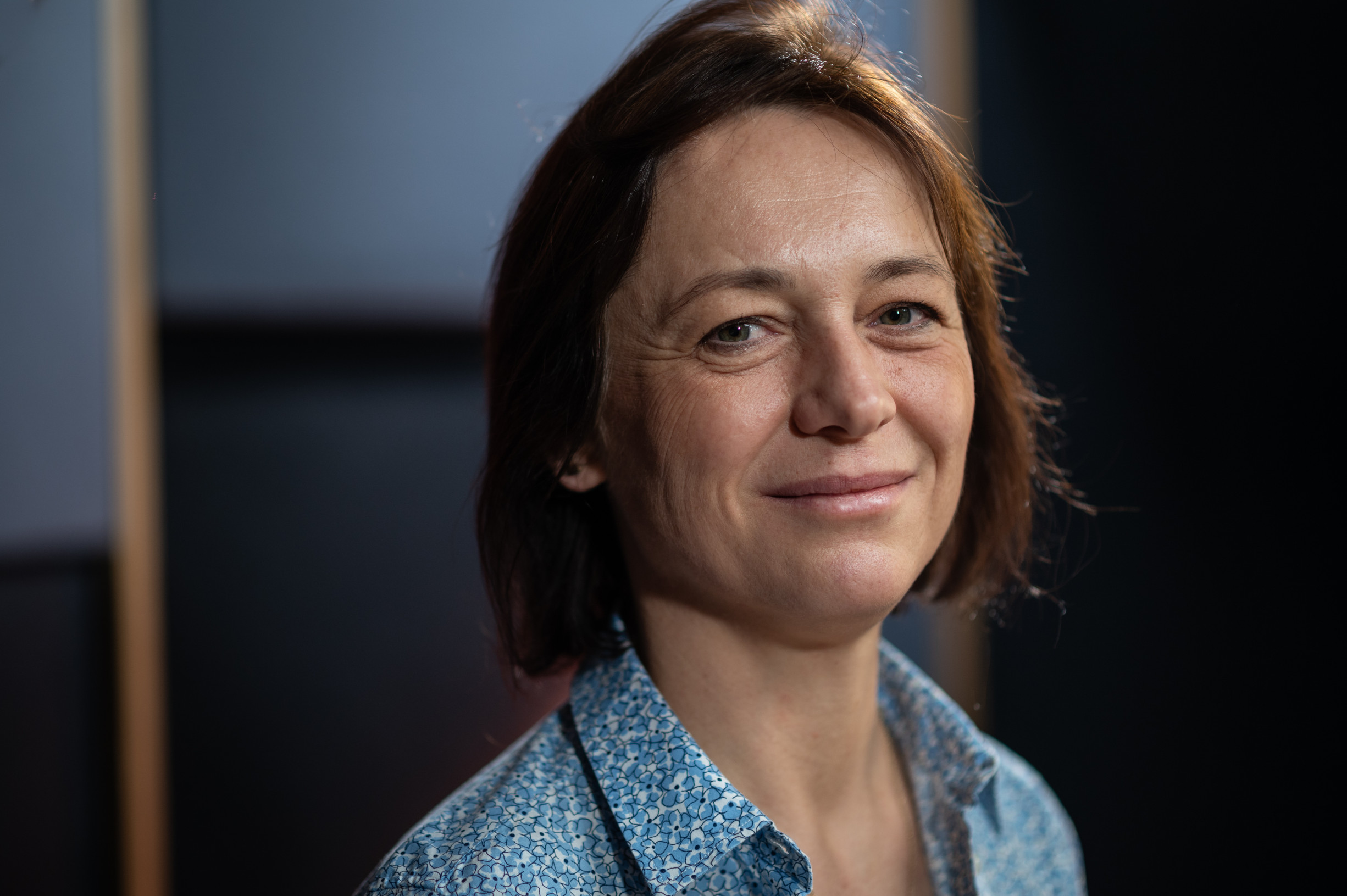 Fyzioterapeutka o&nbsp;bolesti krčnej chrbtice: Každú hodinu robte jednoduchú „zásuvku“