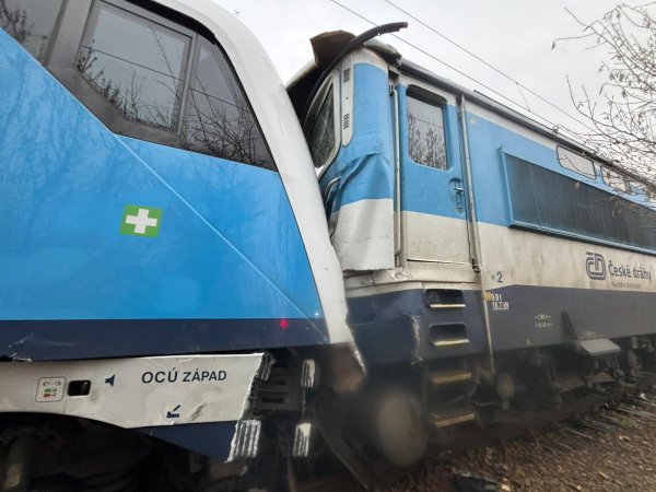 Pri nehode vlakov v&nbsp;Česku rýchlik pravdepodobne nezastavil na semafore