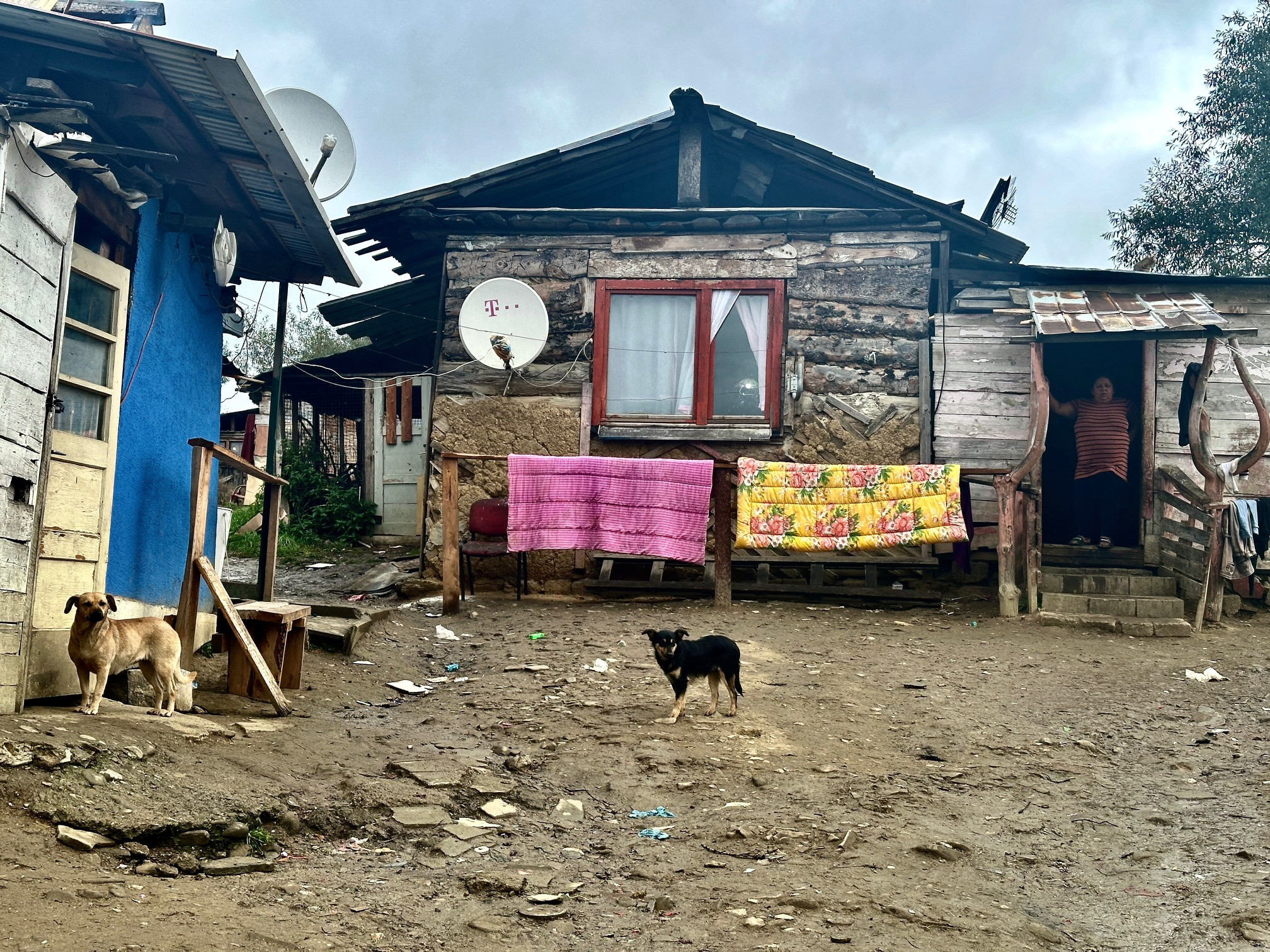 O životunebezpečných chatrčiach v osadách a garantovanom práve na domov