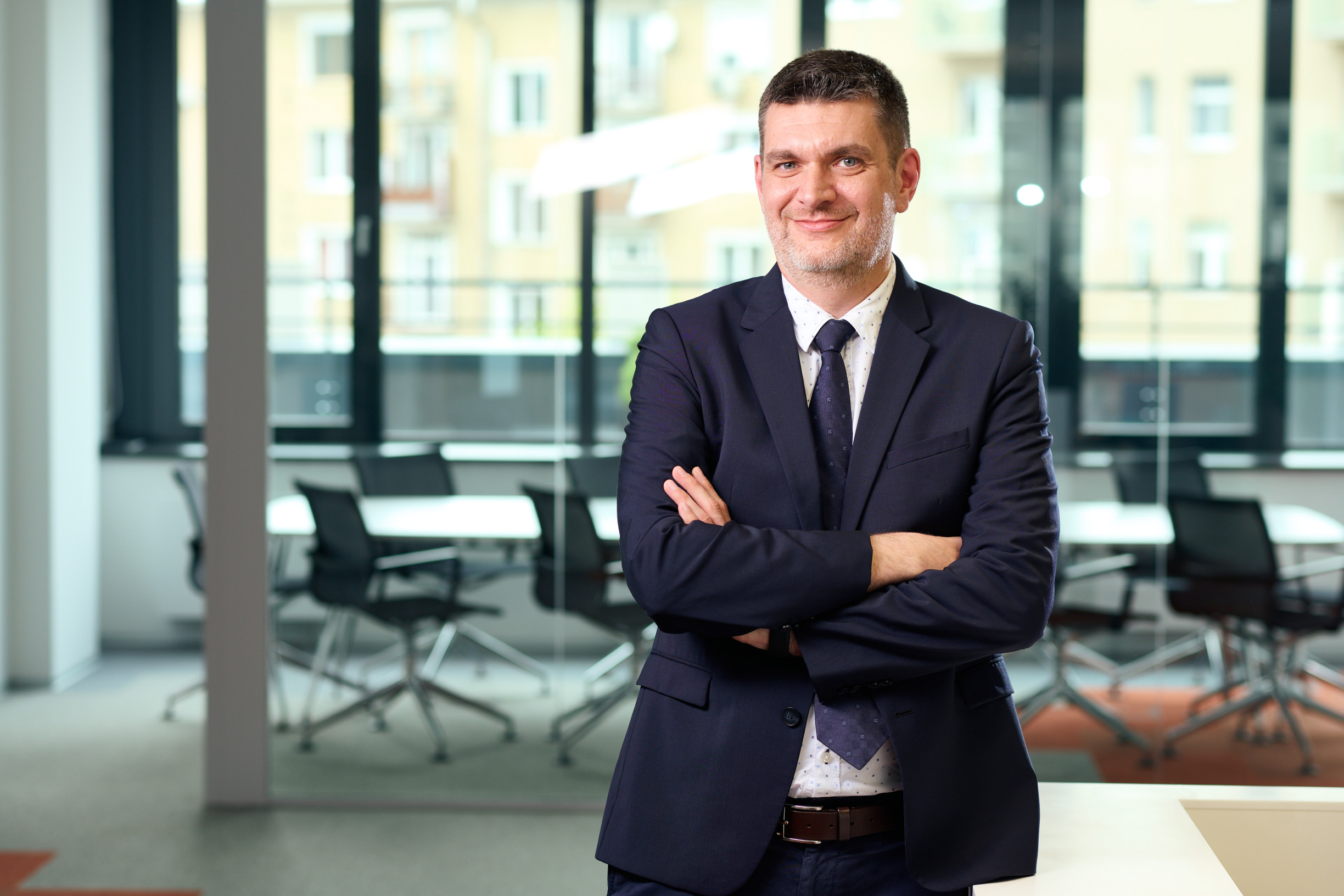 Vláda sa nepoučila z&nbsp;úspešných konsolidácií. Nemôžeme ľudí presviedčať, že to nebude bolieť, hovorí analytik