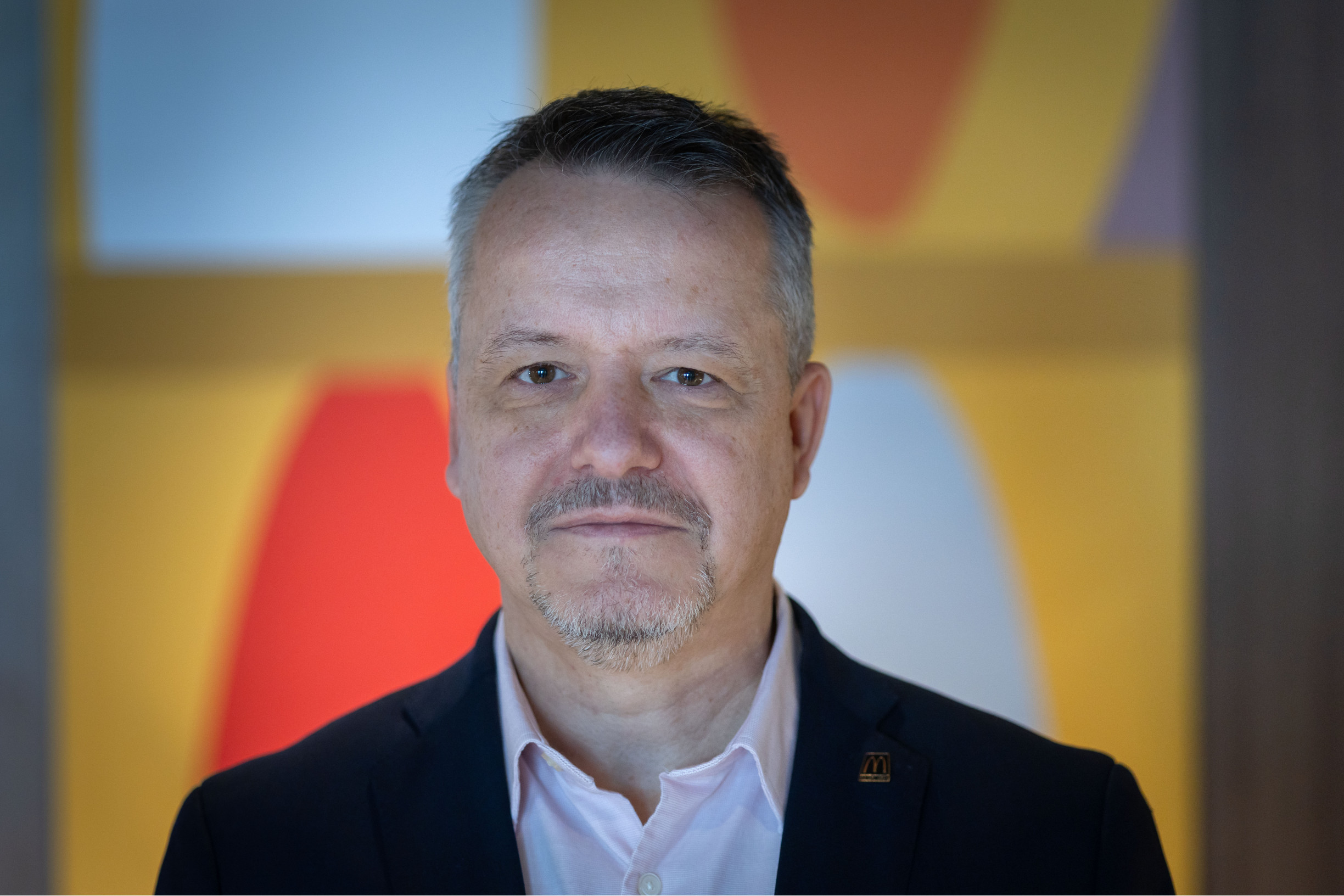 Krízy nám prinášajú hostí, ale aj tlačia na maržu, hovorí najväčší miestny franšízant reťazca McDonald’s