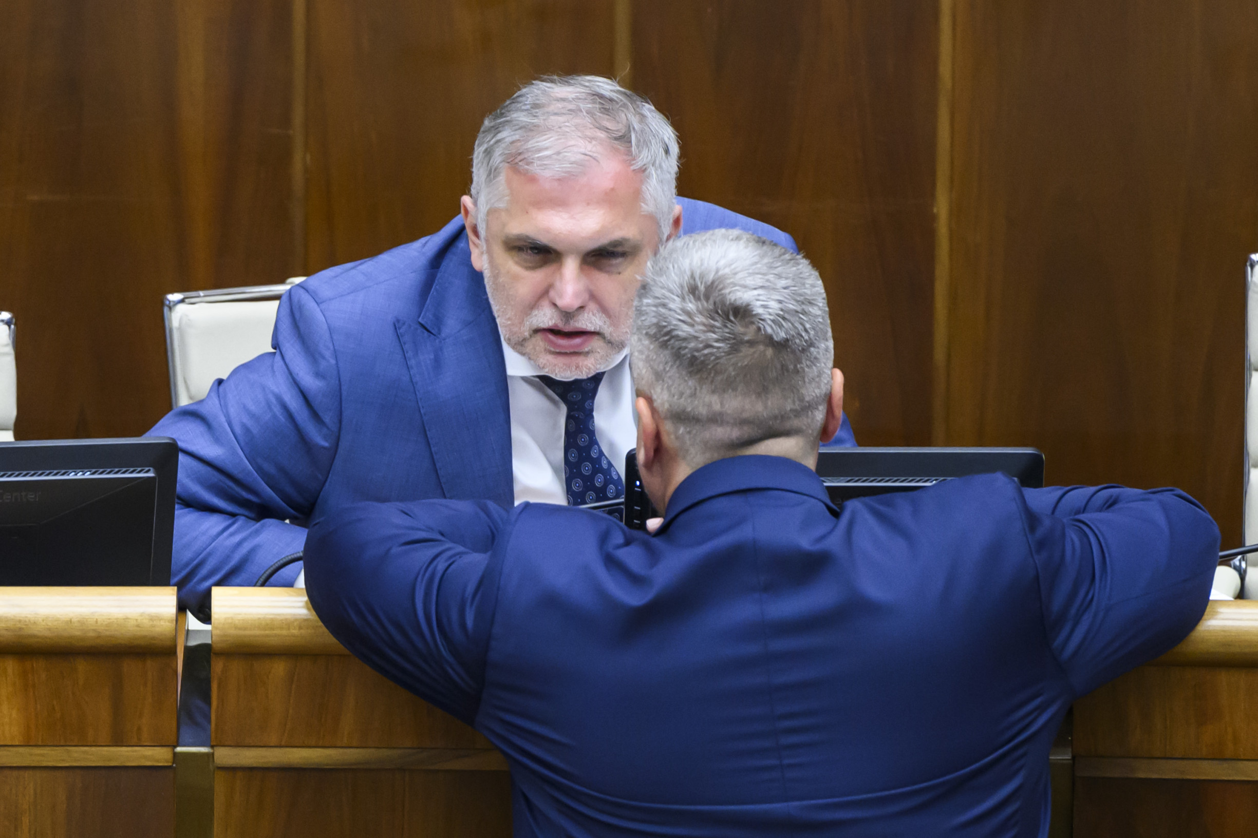 Politika a brutálny aktivizmus. Koaliční politici kritizujú Ústavný súd, podľa Michelka sú tam obskúrne figúrky