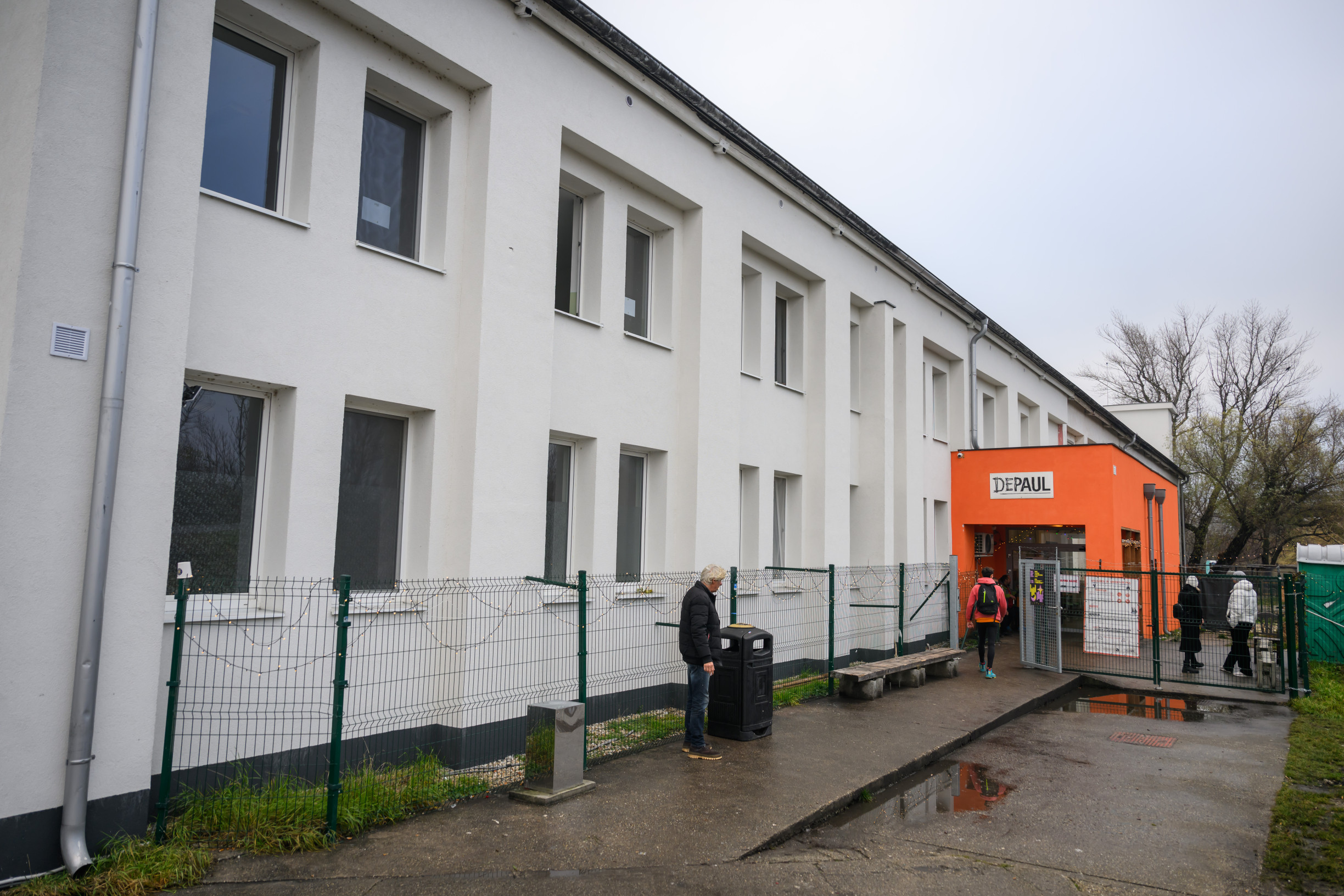 Neodvracajte zrak od ľudí bez domova. Necelých 12 minút vášho času môže niekomu zachrániť život