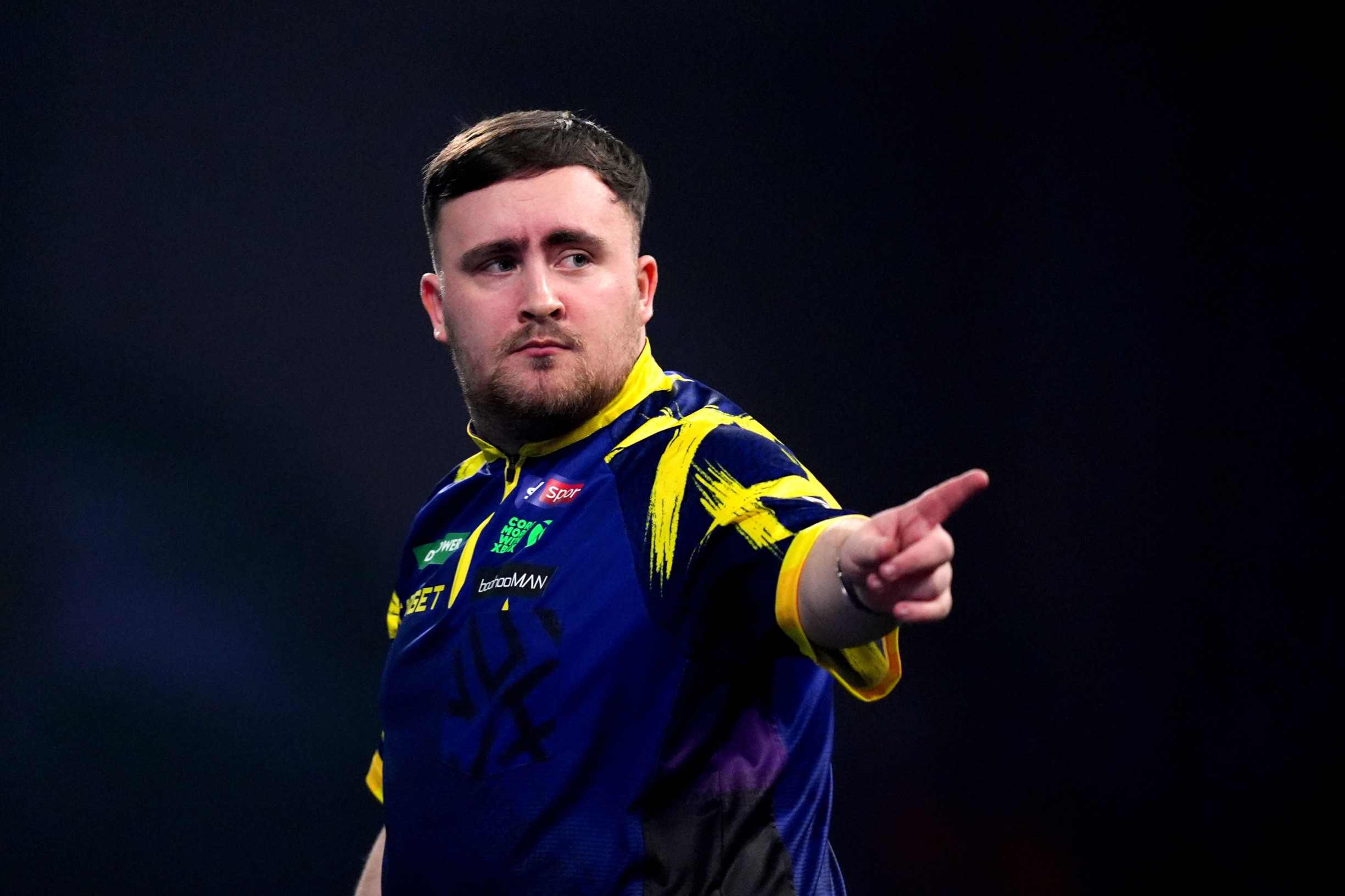 Prečo Littlera vypískali? Hviezda šípok čelí podľa experta novej výzve, bučanie Nemcov označil za nihilistické