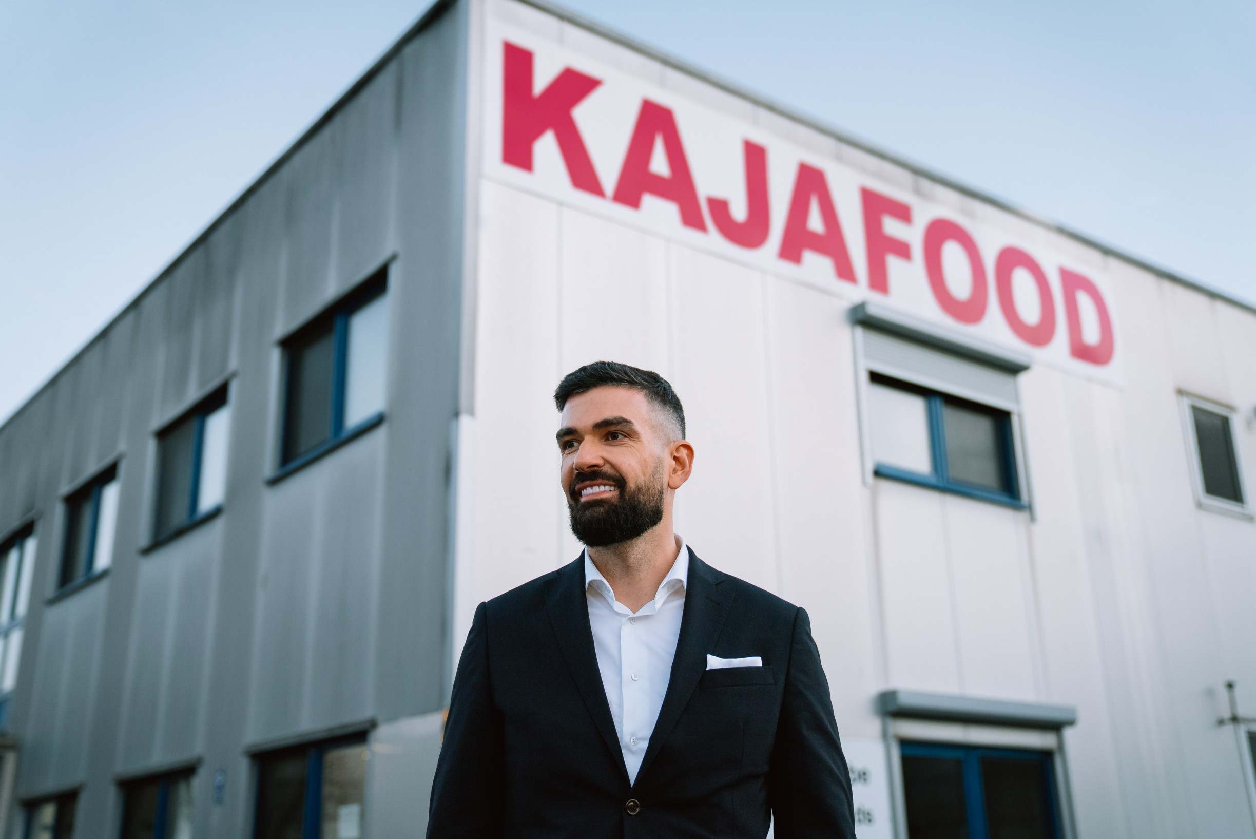 Firemný newsfilter: GymBeam kupuje nemeckú fabriku, O₂ zhltne stratové UPC a elektrárne po 20 rokoch vyplatia dividendy