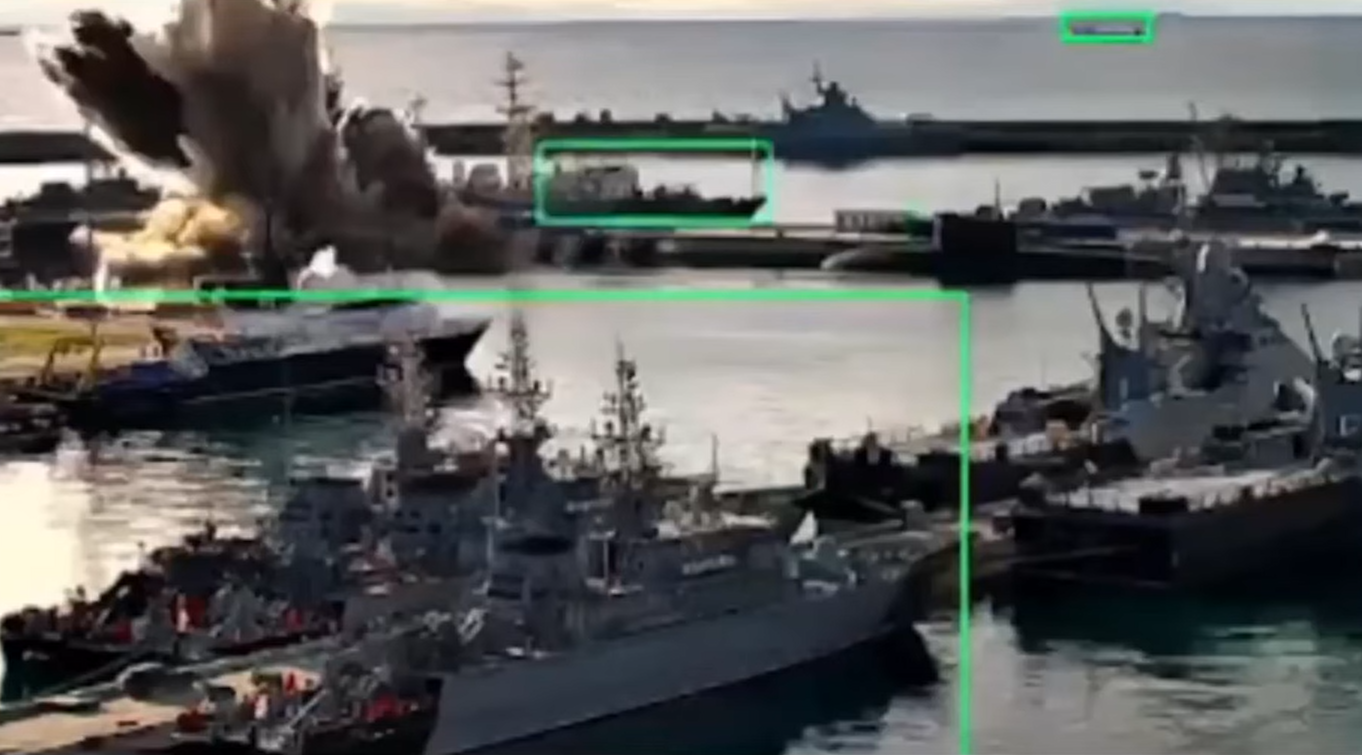 Vývoj bojov (1391. deň): A kam teraz utečú? Ukrajinský útok na Novorossijsk je veľká vec aj v prípade, ak ponorku nezasiahli