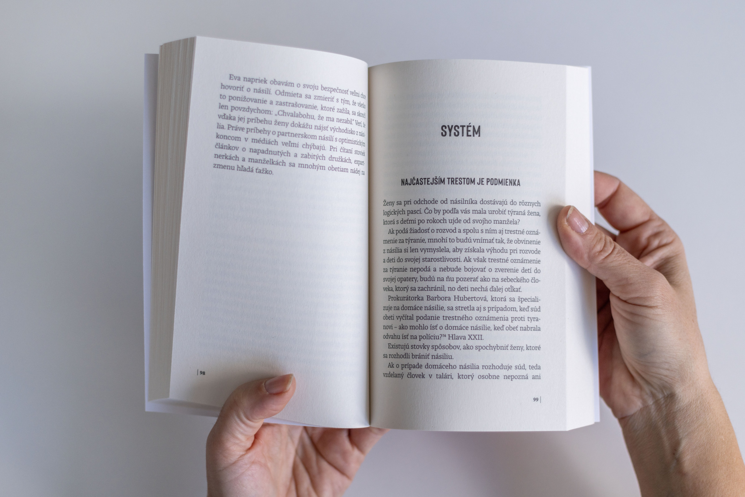 EKNIHA. Bola to láska