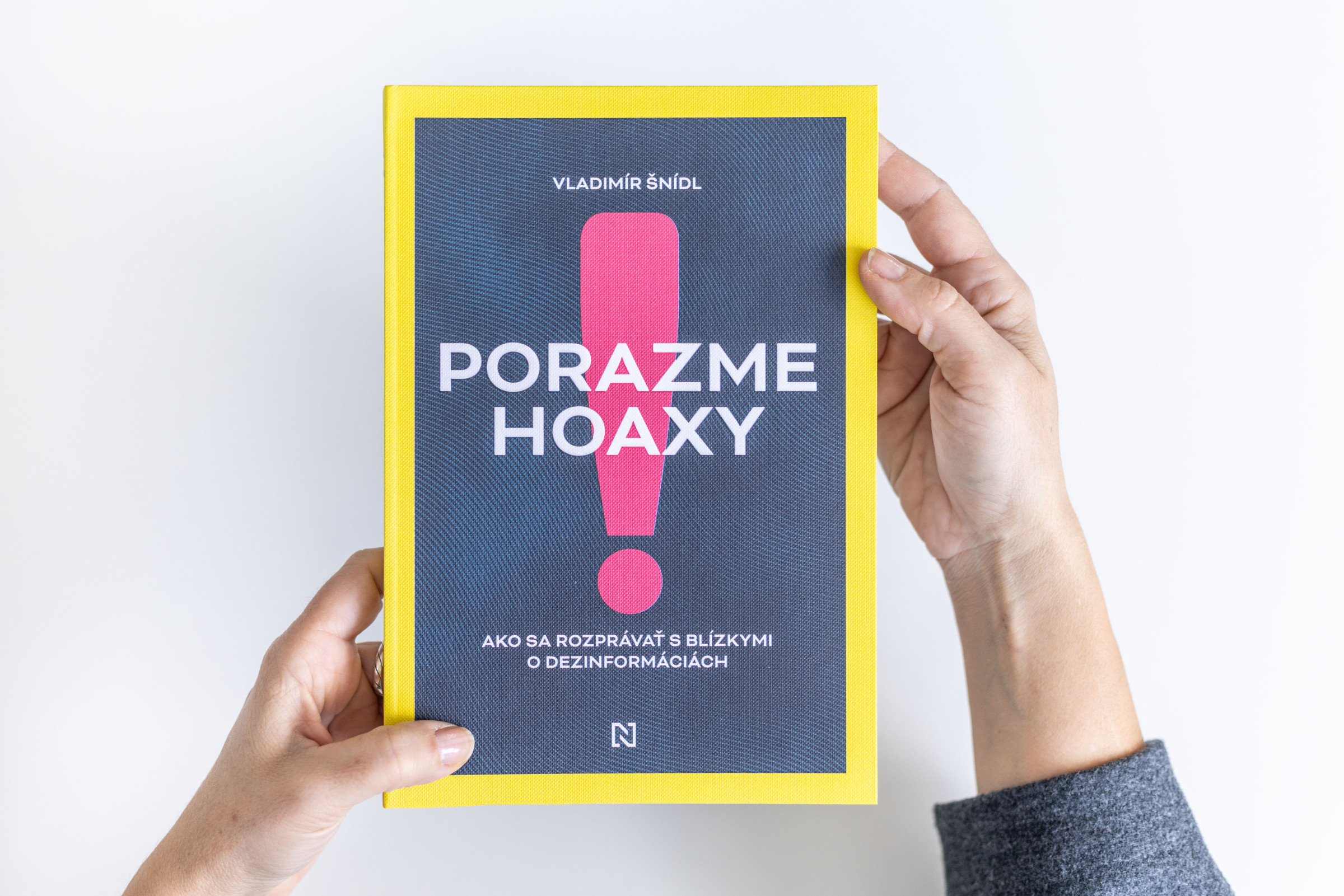 Porazme hoaxy! Ako sa rozprávať s blízkymi o dezinformáciách