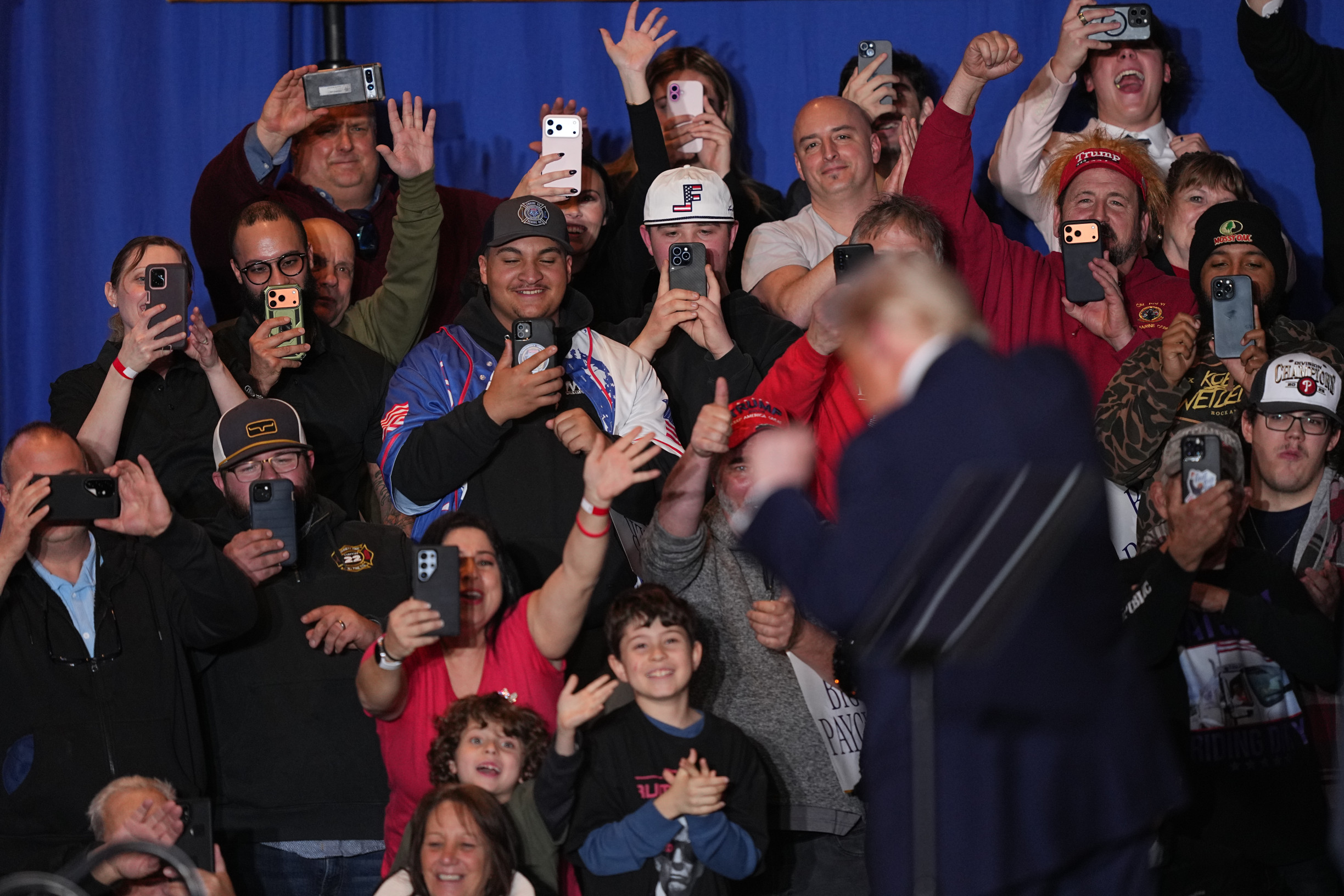 Trumpov svet (324. deň): Afganistan a Haiti sú odpad, vraví prezident USA a túži po ľuďoch zo Škandinávie