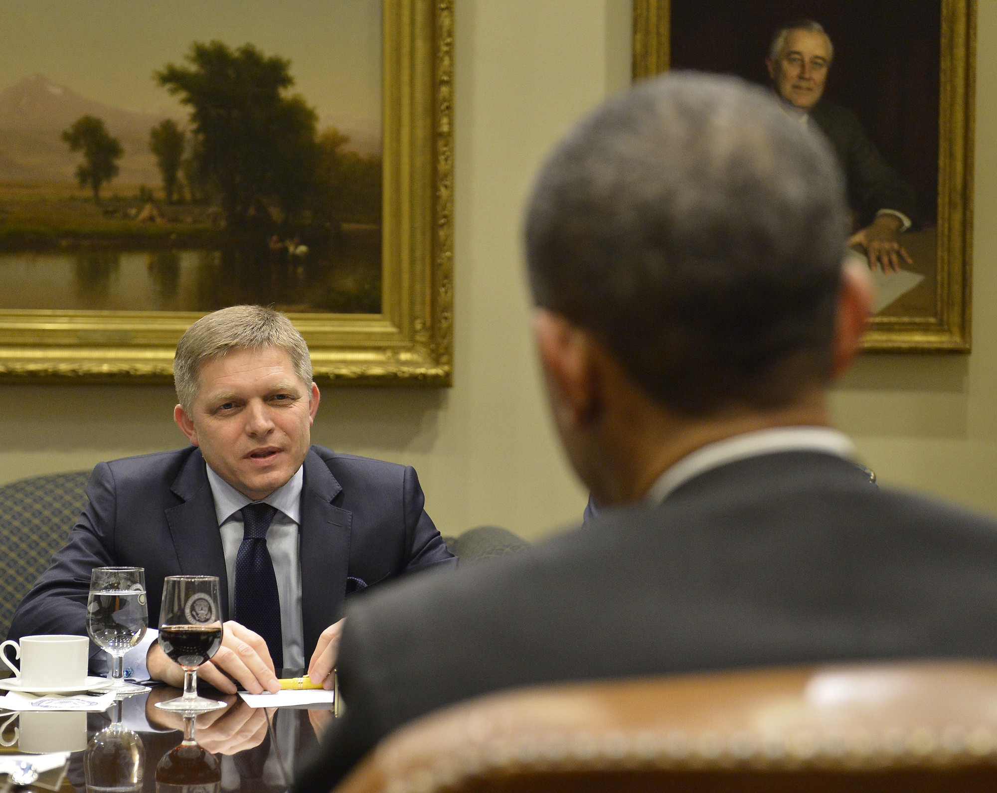 Dzurinda prišiel aj so zlomenou nohou, Schuster bol dojatý z Iraku, Fico čakal sedem rokov. Návštevy slovenských lídrov v USA