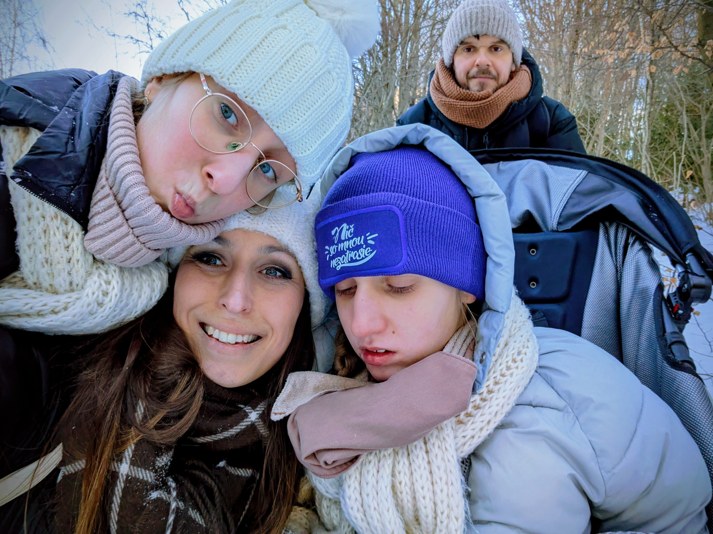 Nechodí, nerozpráva, no miluje rýchlu jazdu a vietor vo vlasoch, hovorí mama dievčaťa s ťažkou epilepsiou