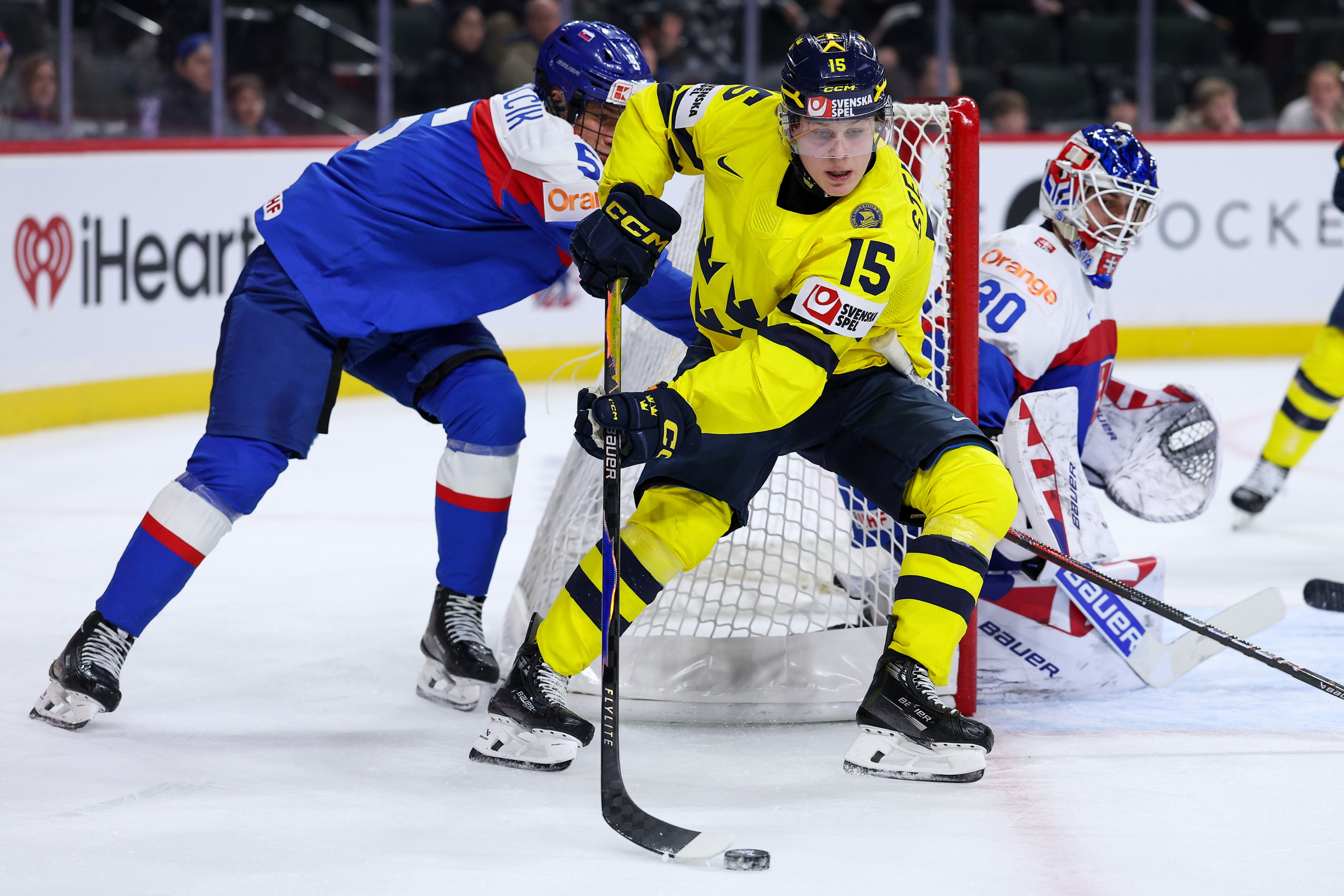 Ráno s NHL: Pomôže Stenbergovi to čo Slafkovskému? Experti hodnotia šance na drafte po MS do 20 rokov