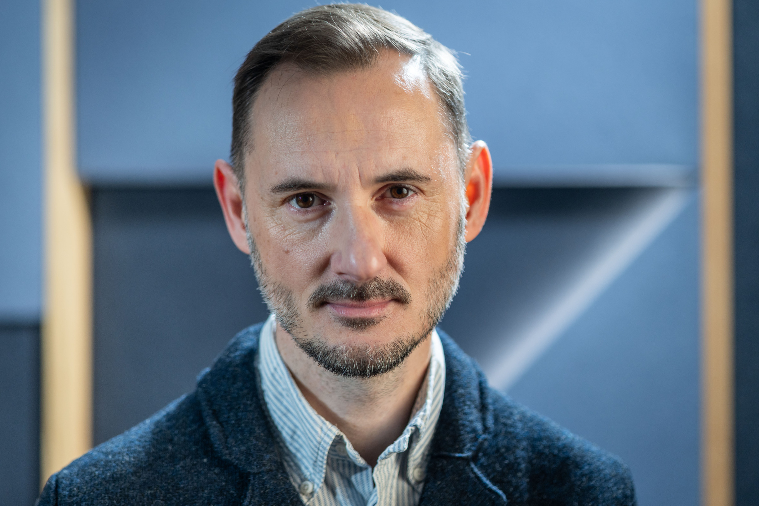 Politológ Láštic: Odpoveď Fica na rozpadajúci sa svet je strategická chyba, ktorá oslabuje Slovensko