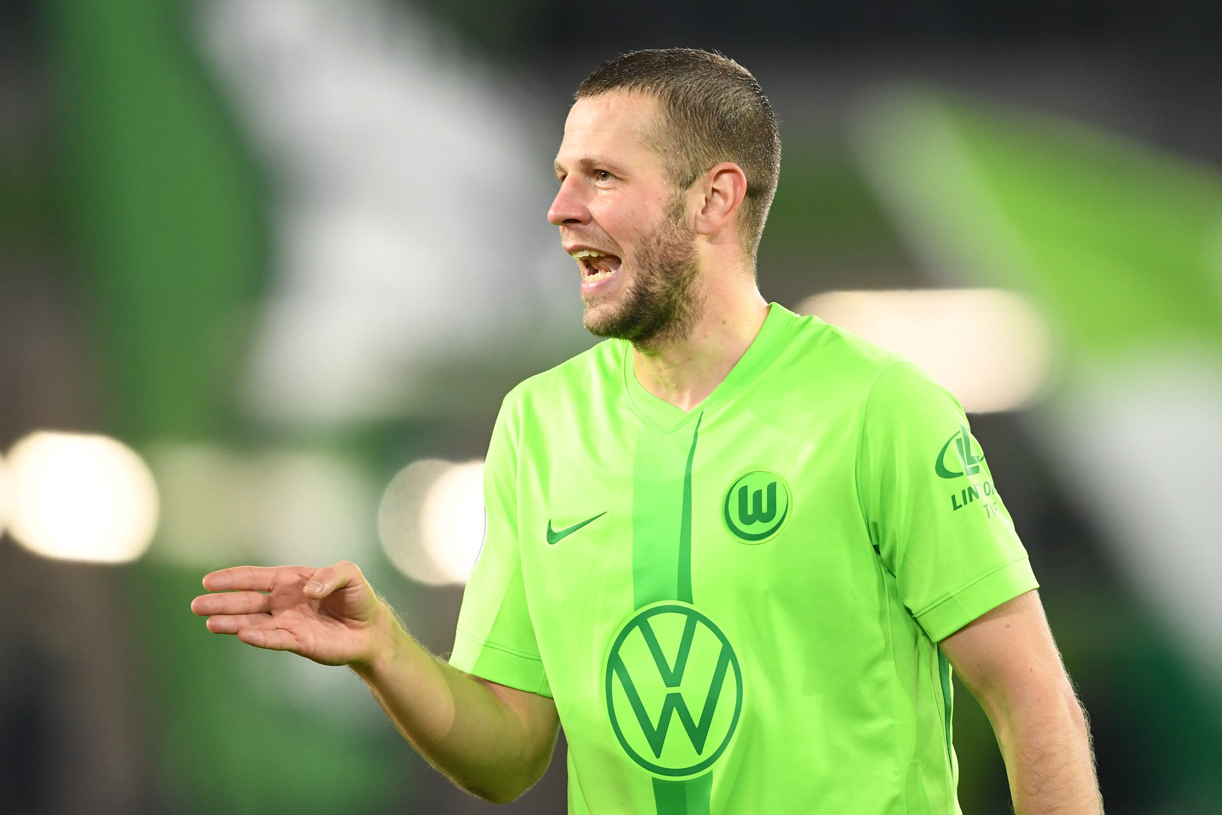 Futbalista Vavro dal na turnaji facku 17-ročnému hráčovi a potom klamal, že to neurobil. Zväz ho môže vylúčiť z reprezentácie