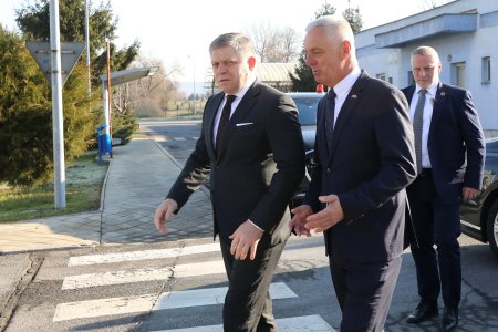 Náš premiér vždy nájde milióny aj pre bohatých