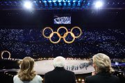 Otvárací ceremoniál olympiády bol o politických odkazoch. Ale všimli ste si potlesk talianskemu prezidentovi?