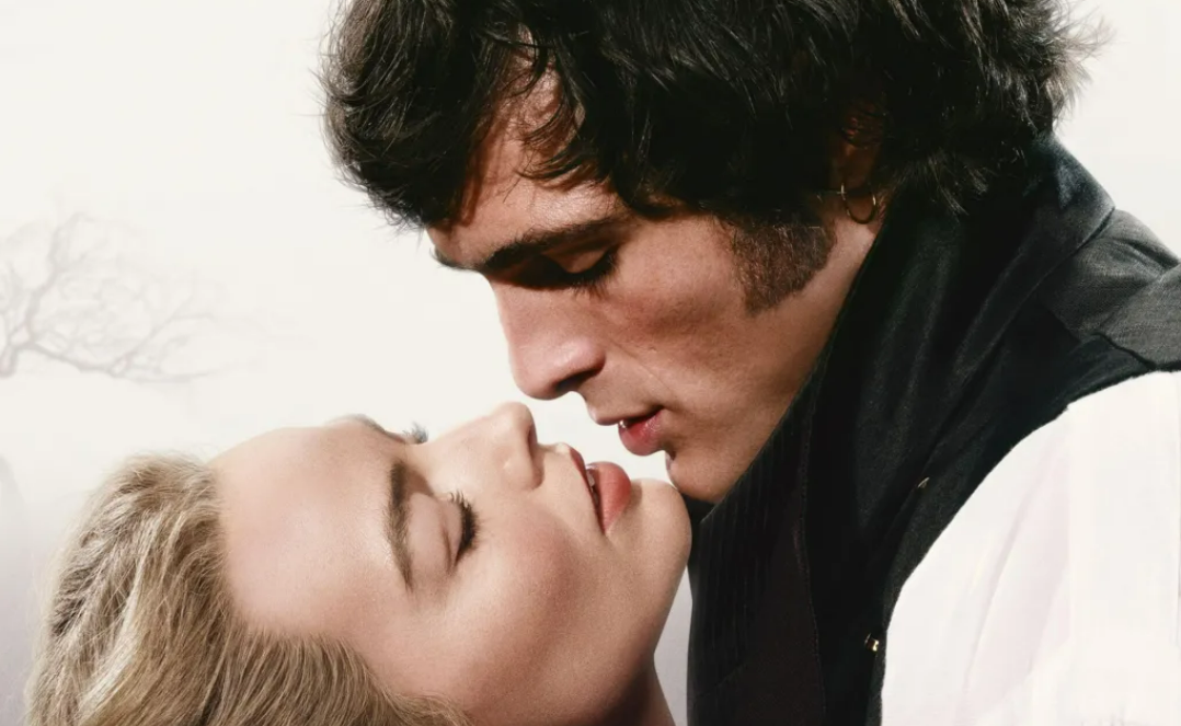 Snaha bola, ale nové Búrlivé výšiny nie sú sexy ani nepritiahnu mladšie generácie ku knihe