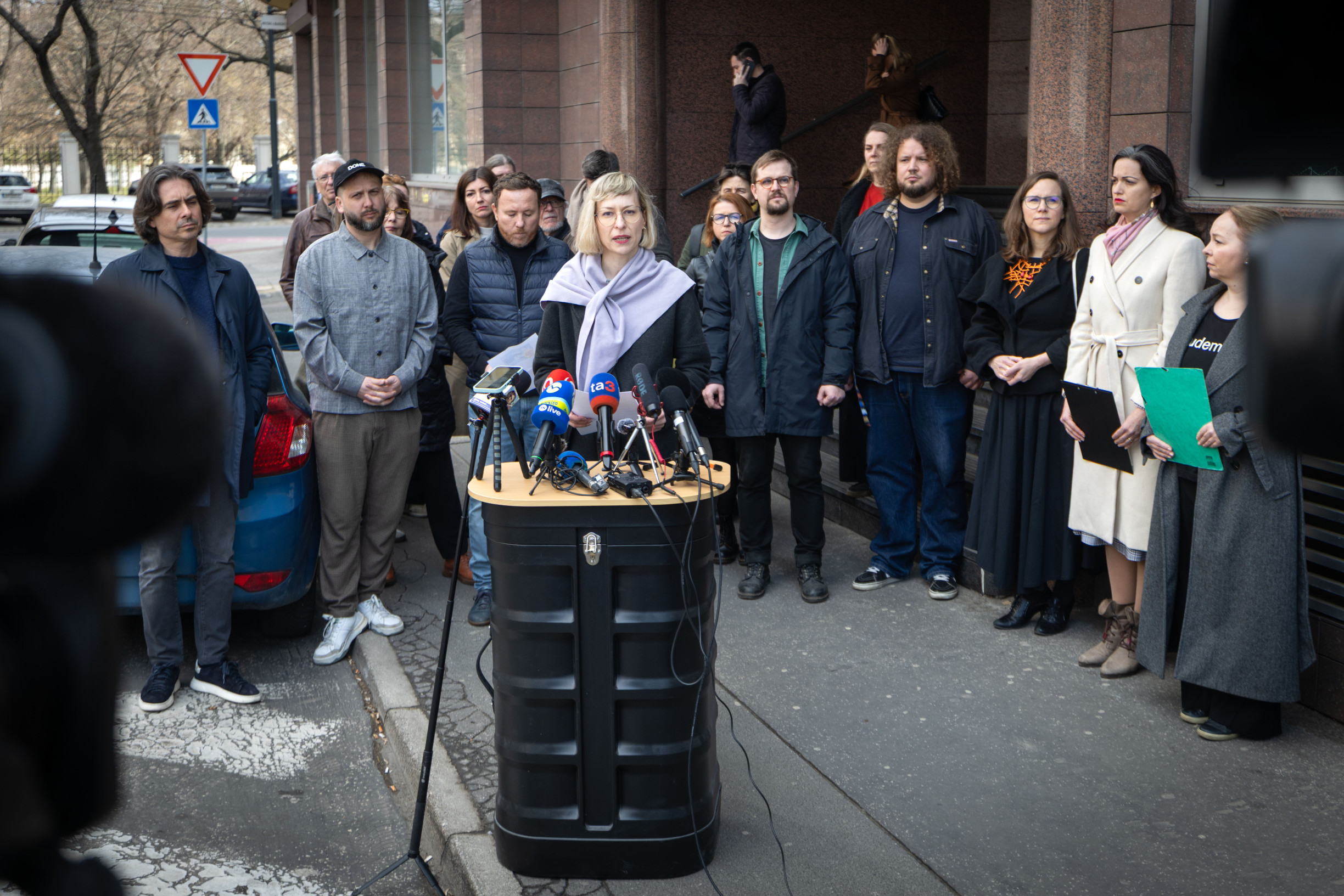 Ak neplatia zmluvy so štátom, čo tu vlastne platí, pýtajú sa kultúrnici odstrihnutí Radou FPU