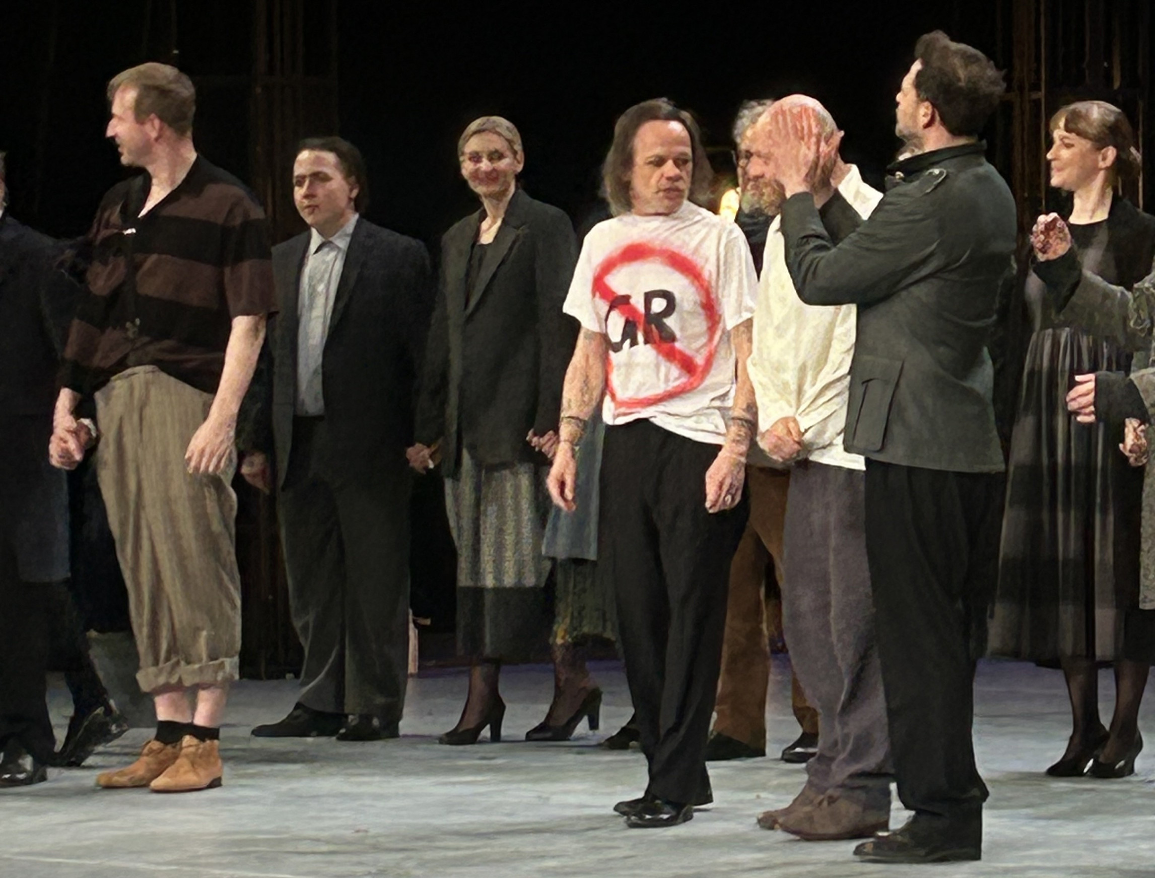 Robert Roth na tričku preškrtol riaditeľku SND, z videa po premiére ho preto vystrihli