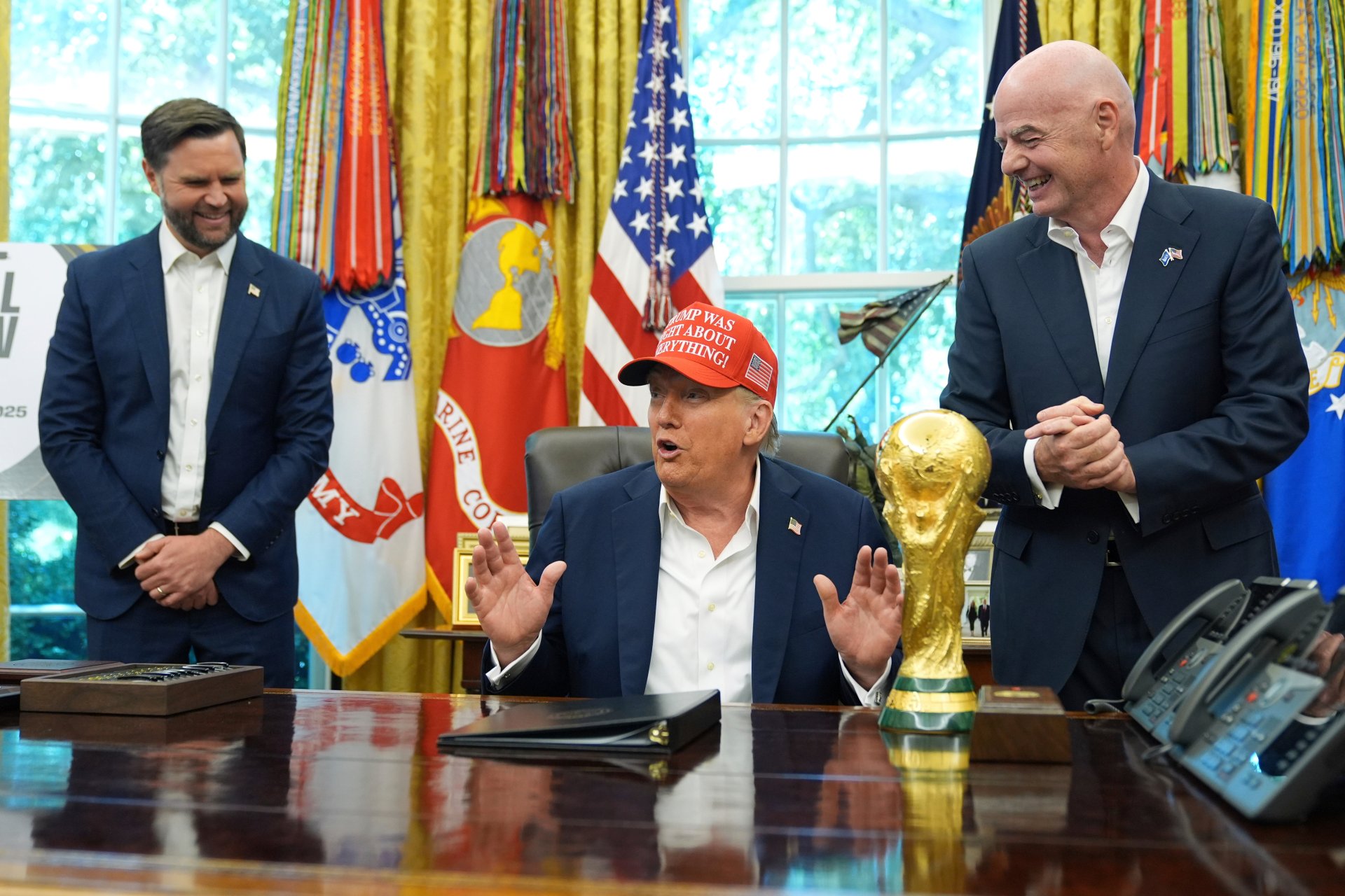 Biznis podľa Trumpa: lístok za tisíce, vlak za stovky a prázdne hotely na MS vo futbale