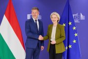 Zmrazené eurofondy. Maďarsko sa z chýb poučilo, Slovensko ich začína opakovať