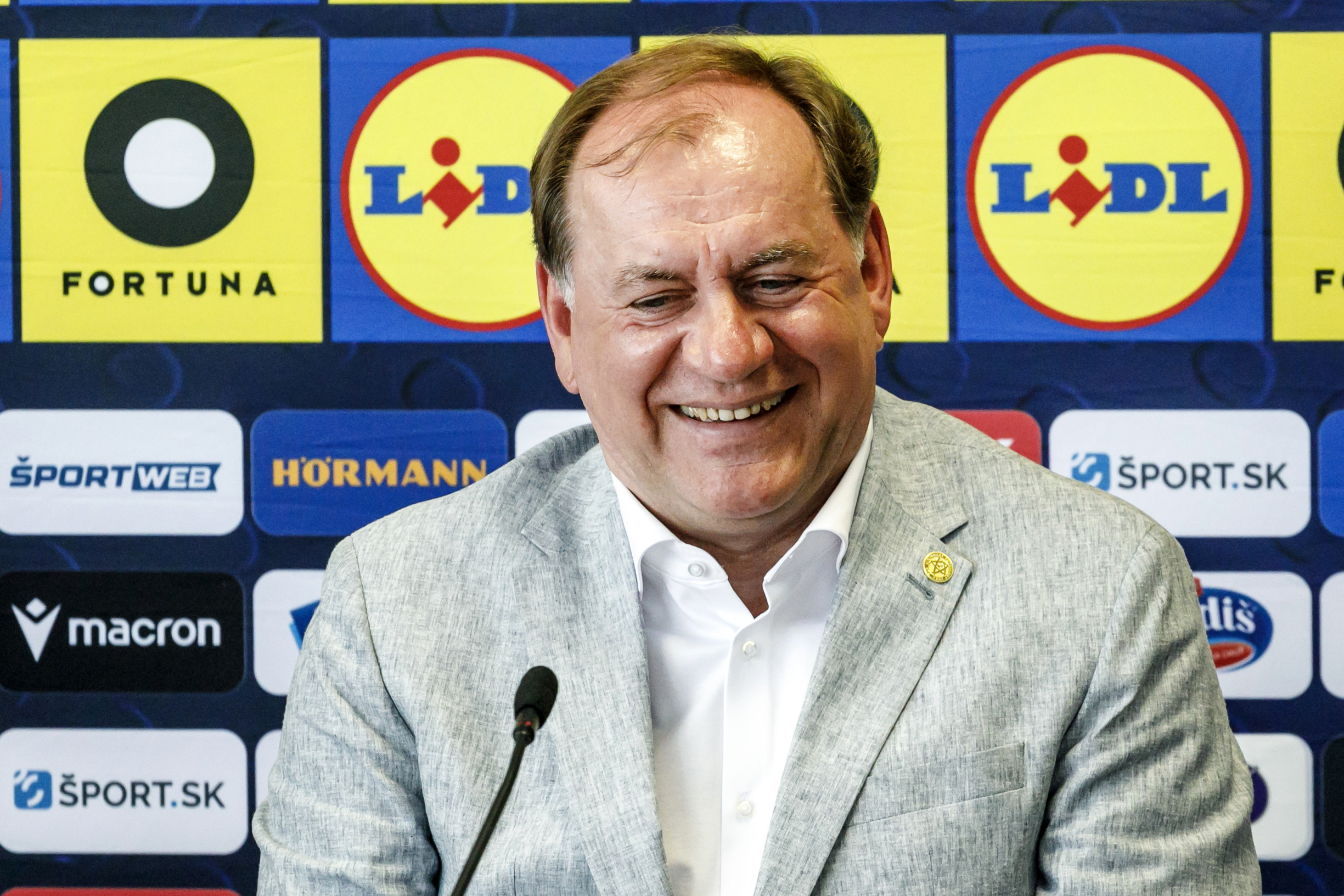 Zmenil som sa, ale stále som rovnaký. Aká bola prvá Weissova tlačovka v desiatich výrokoch