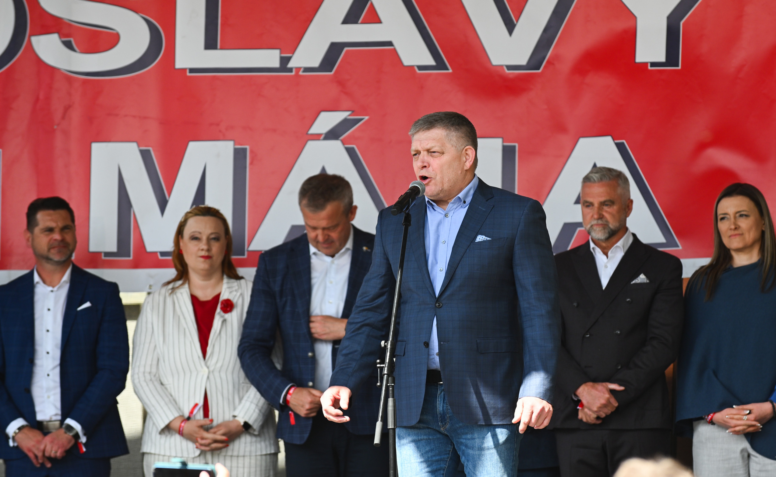 Fico odštartoval kampaň: Do psej matere, vyhráme voľby, aj keby ich šľak trafil